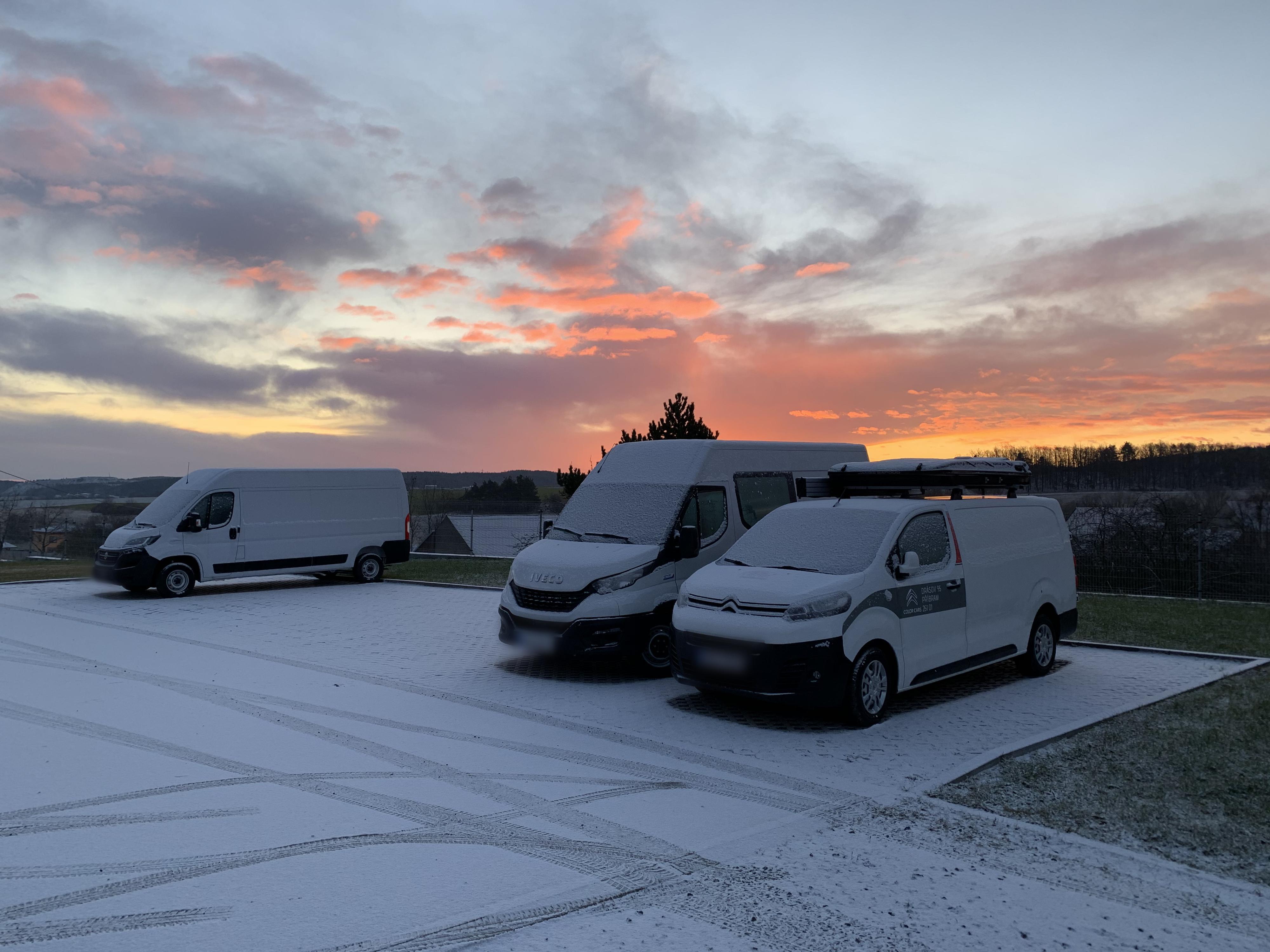 COLOR CARS spol, s.r.o. - PRESTAVBYDODAVEK.CZ foto 4