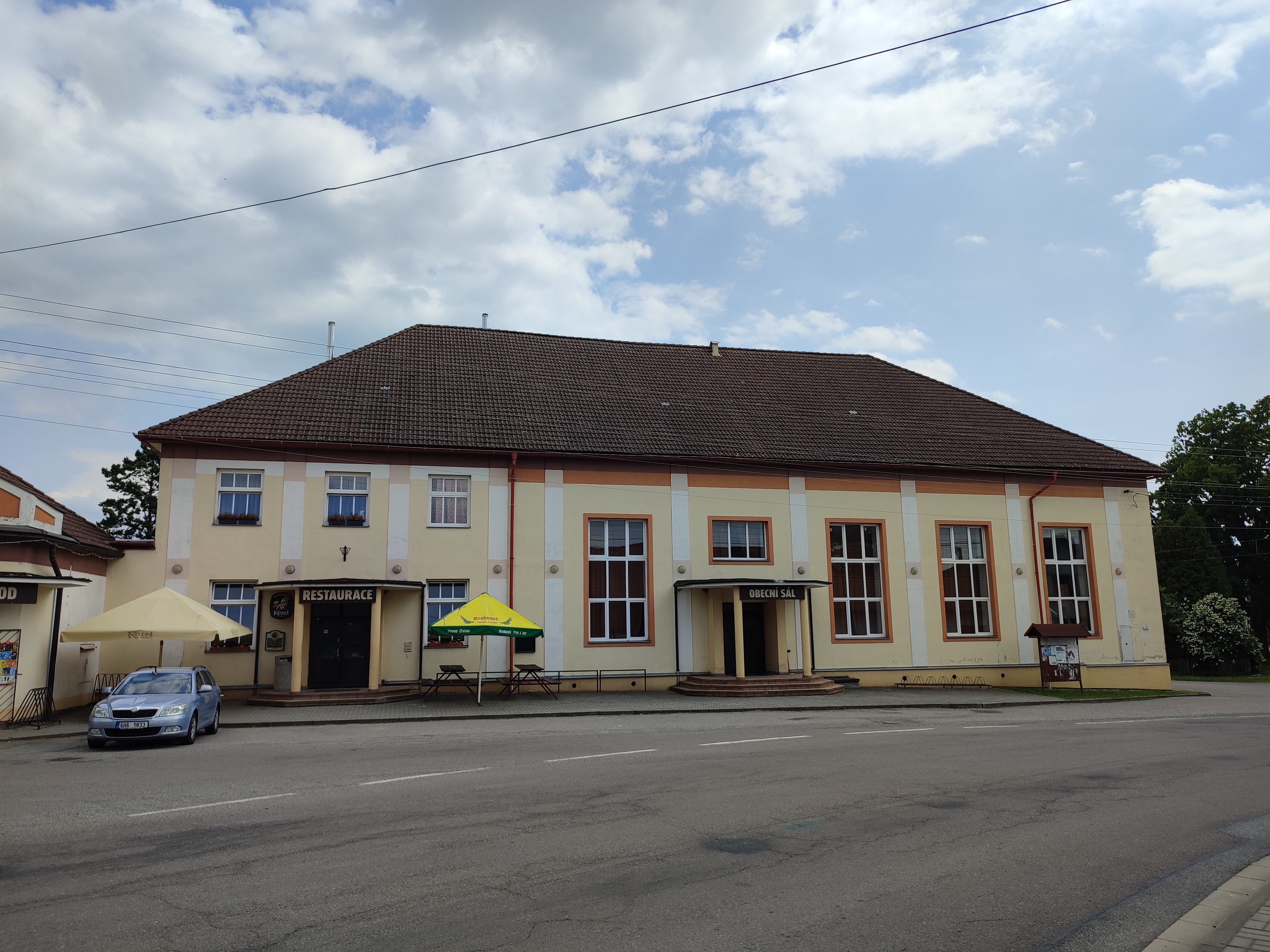 Restaurace Na Křižovatce foto 1