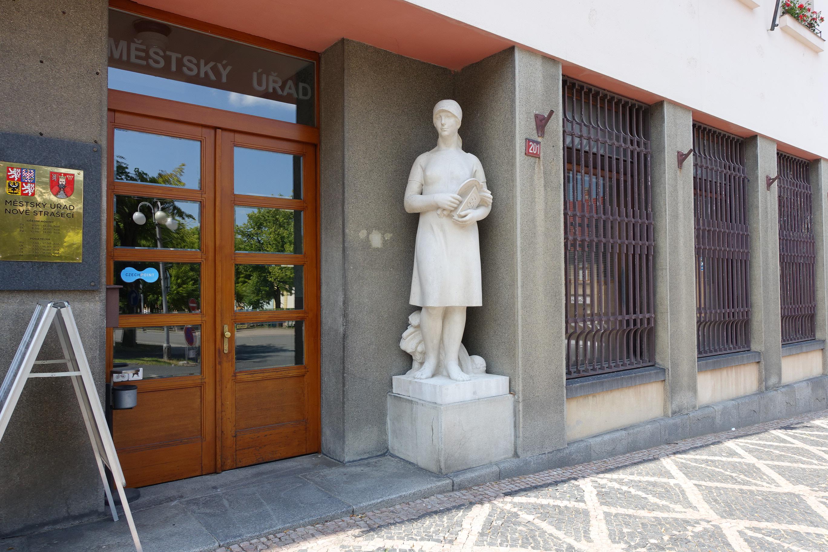 Nové Strašecí - městský úřad foto 6
