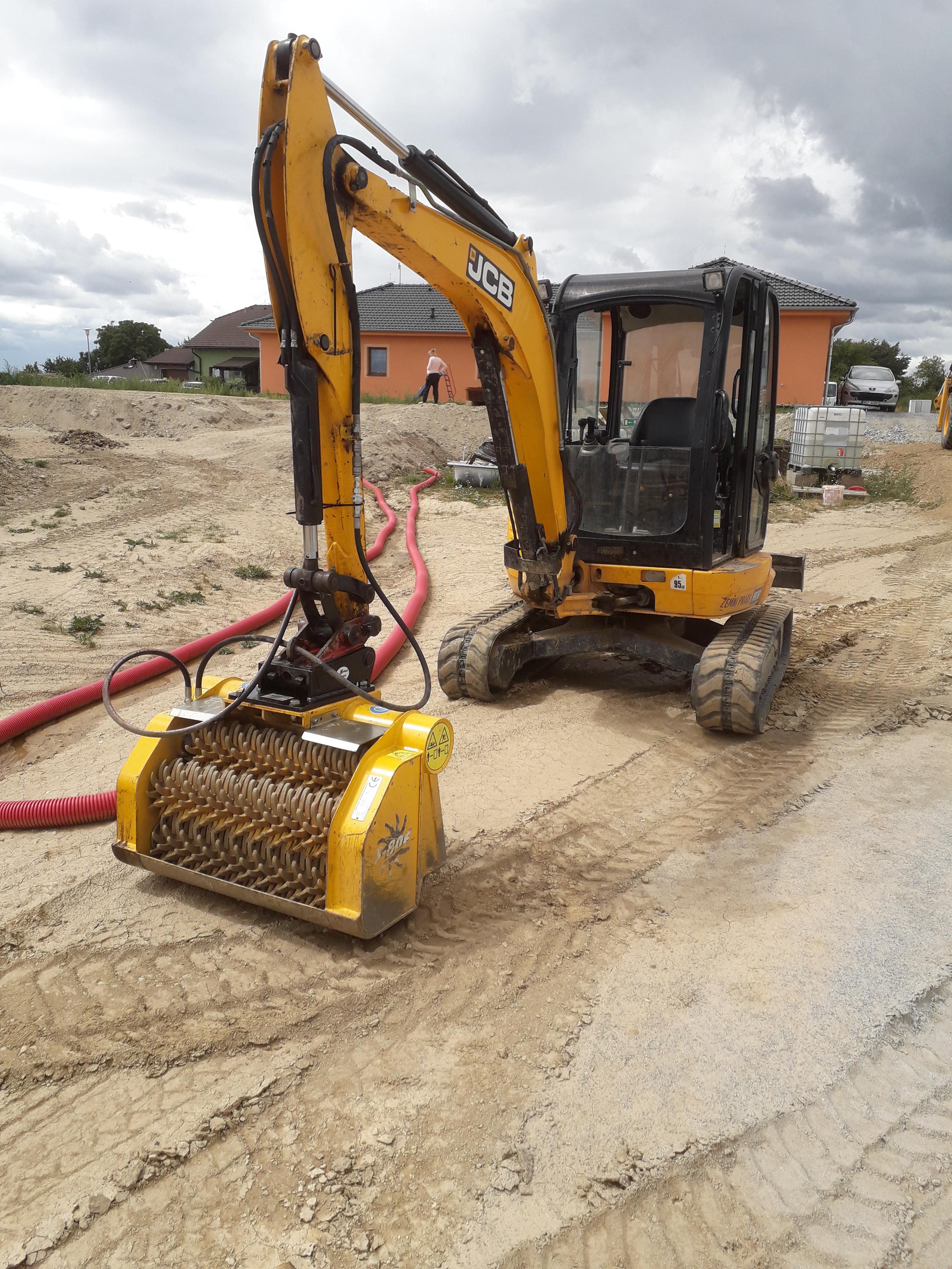 Autodoprava a Zemní práce HRUBÝ foto 3