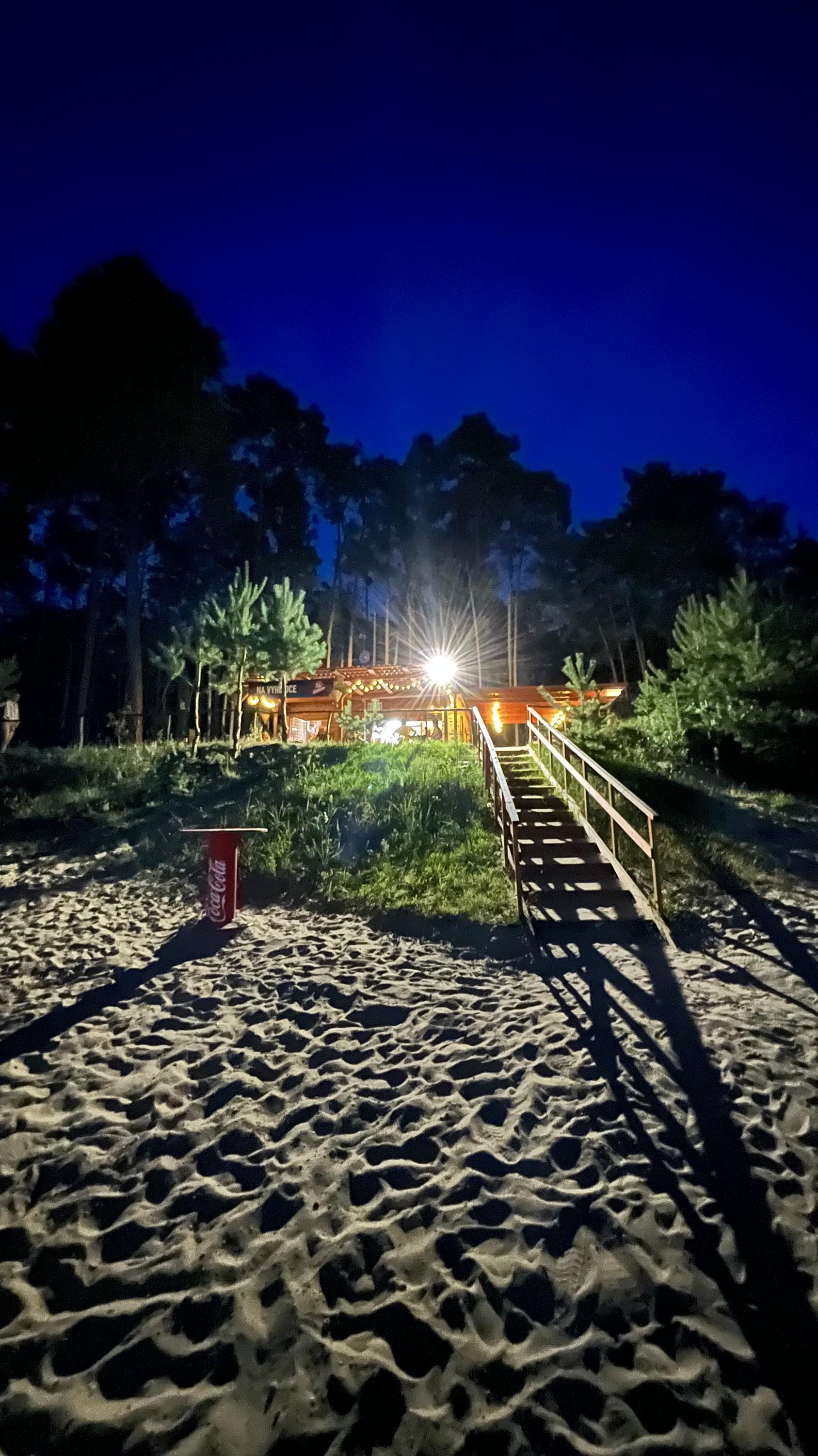 Jezero Lhota Stánek č.11 foto 2