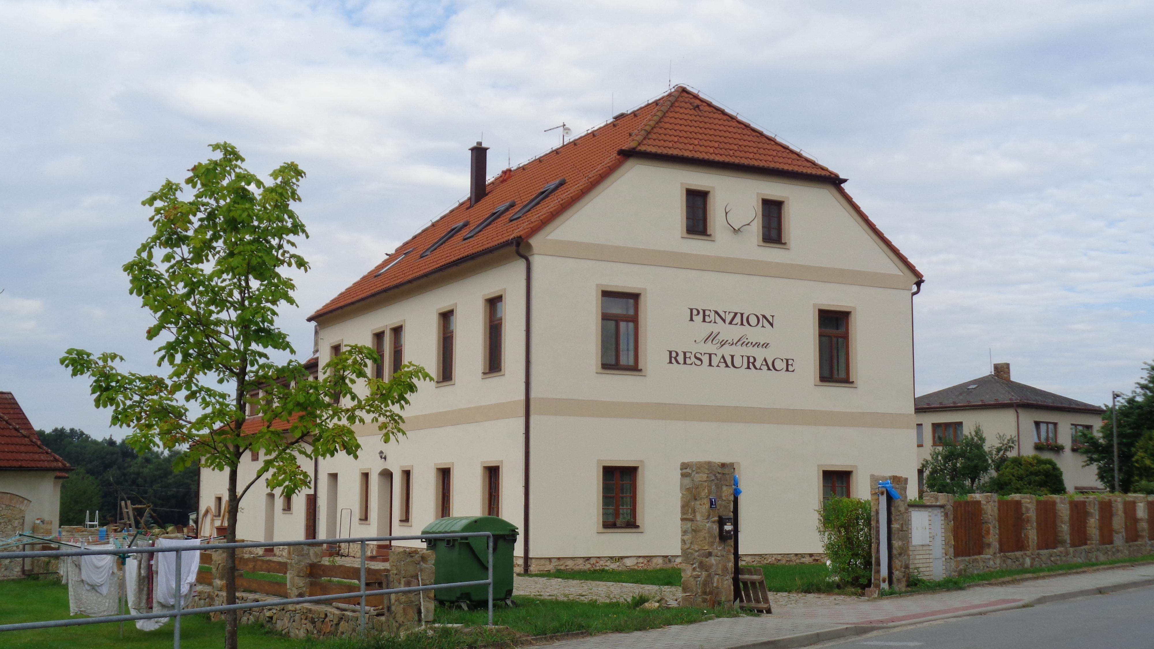 Penzion a restaurace Myslivna foto 2