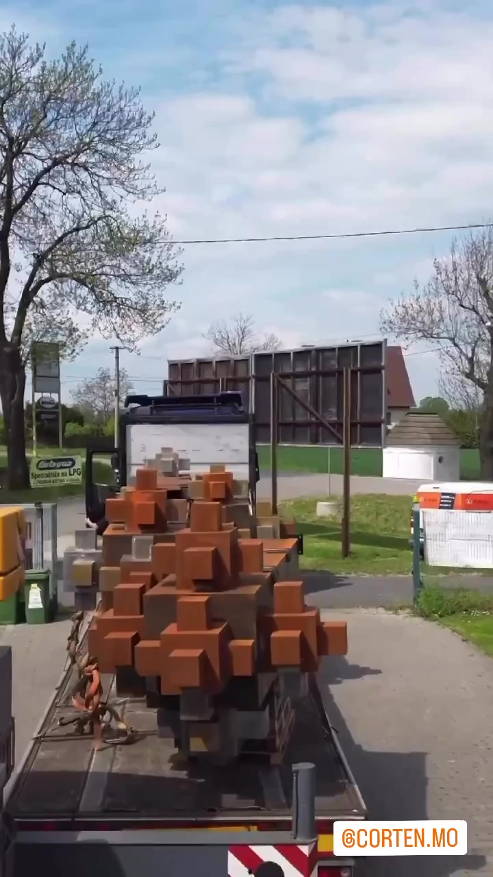 Corten-M foto 2 (náhled videa)