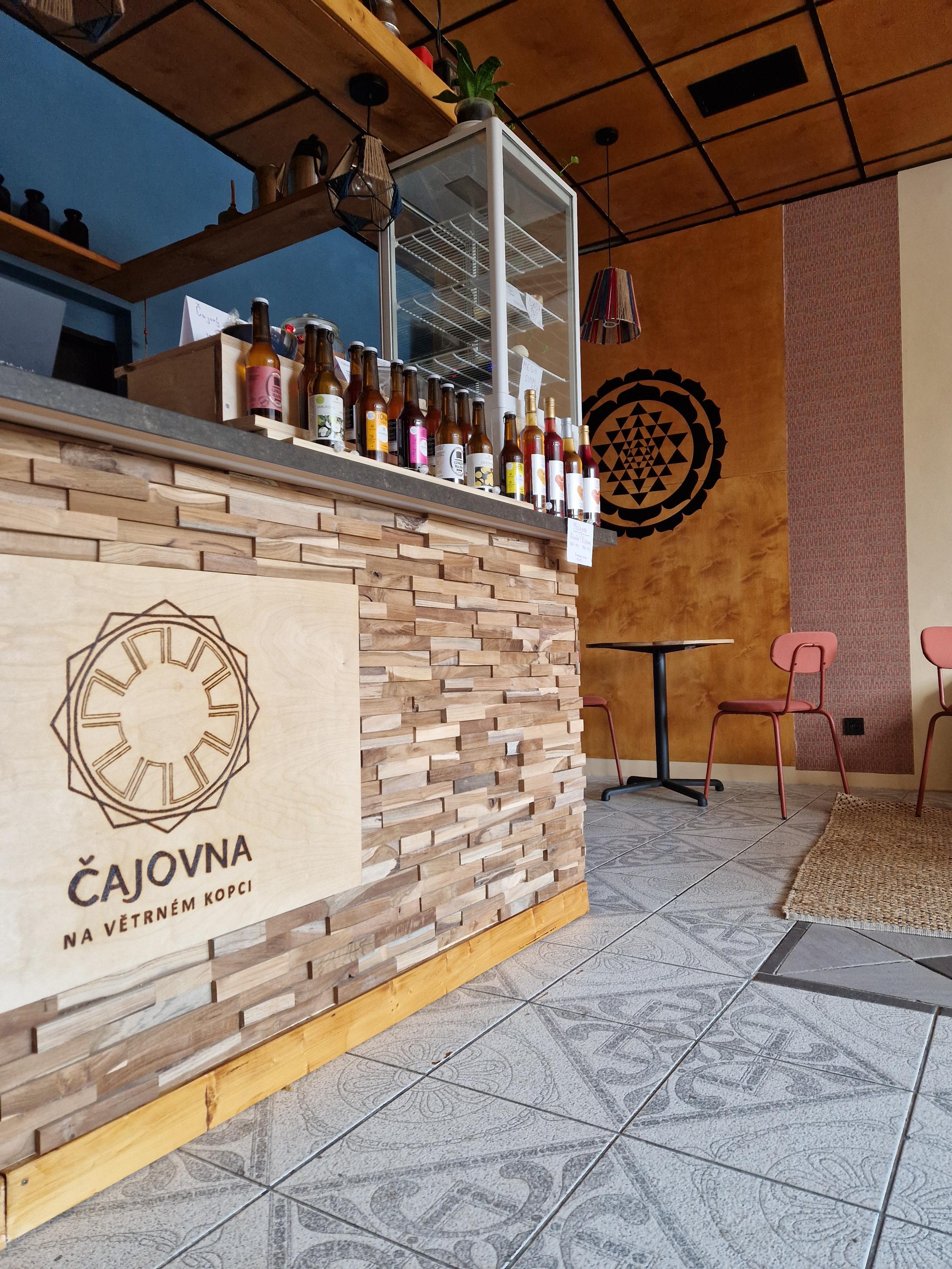 Čajovna na větrném kopci foto 4