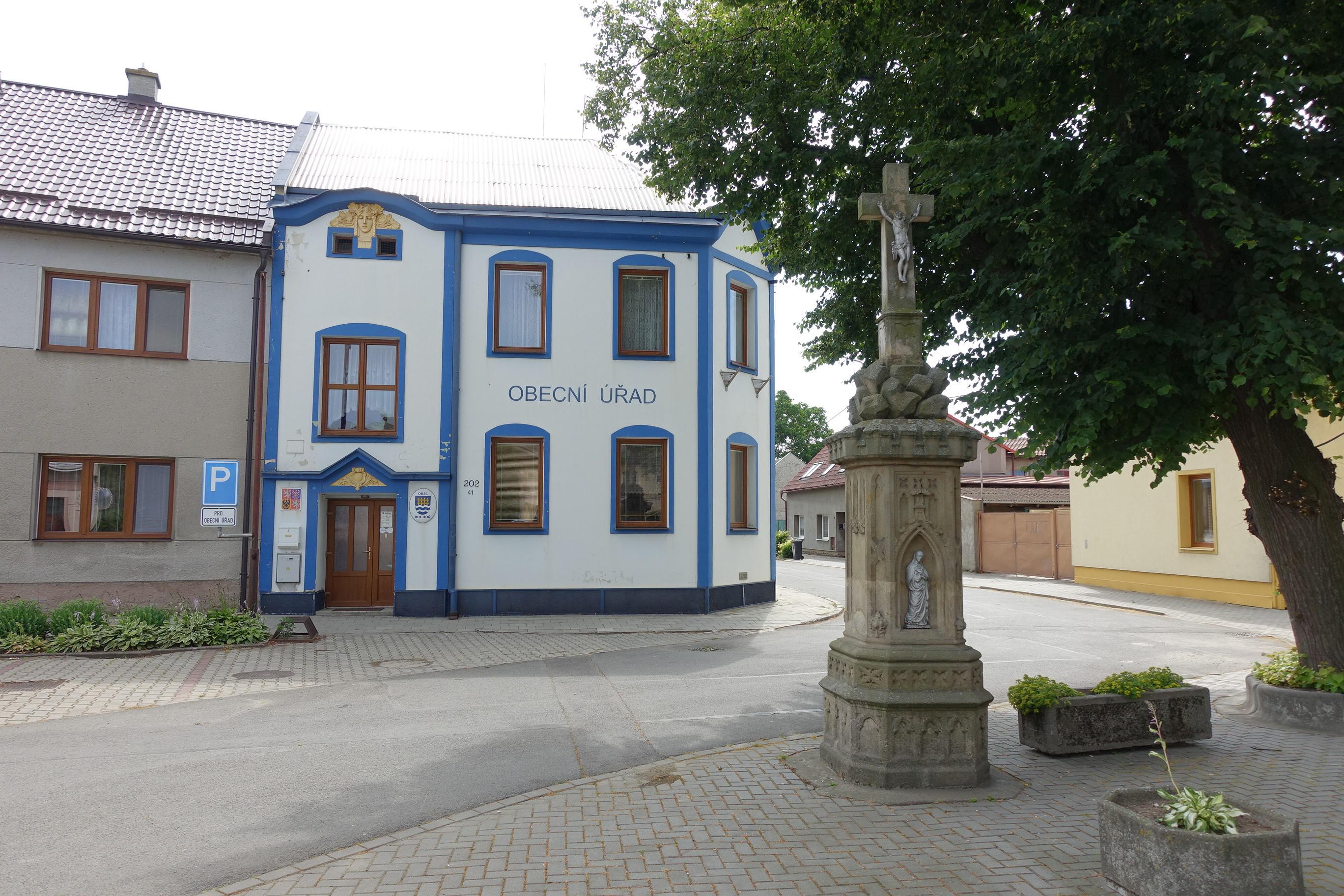 Bochoř - obecní úřad foto 3