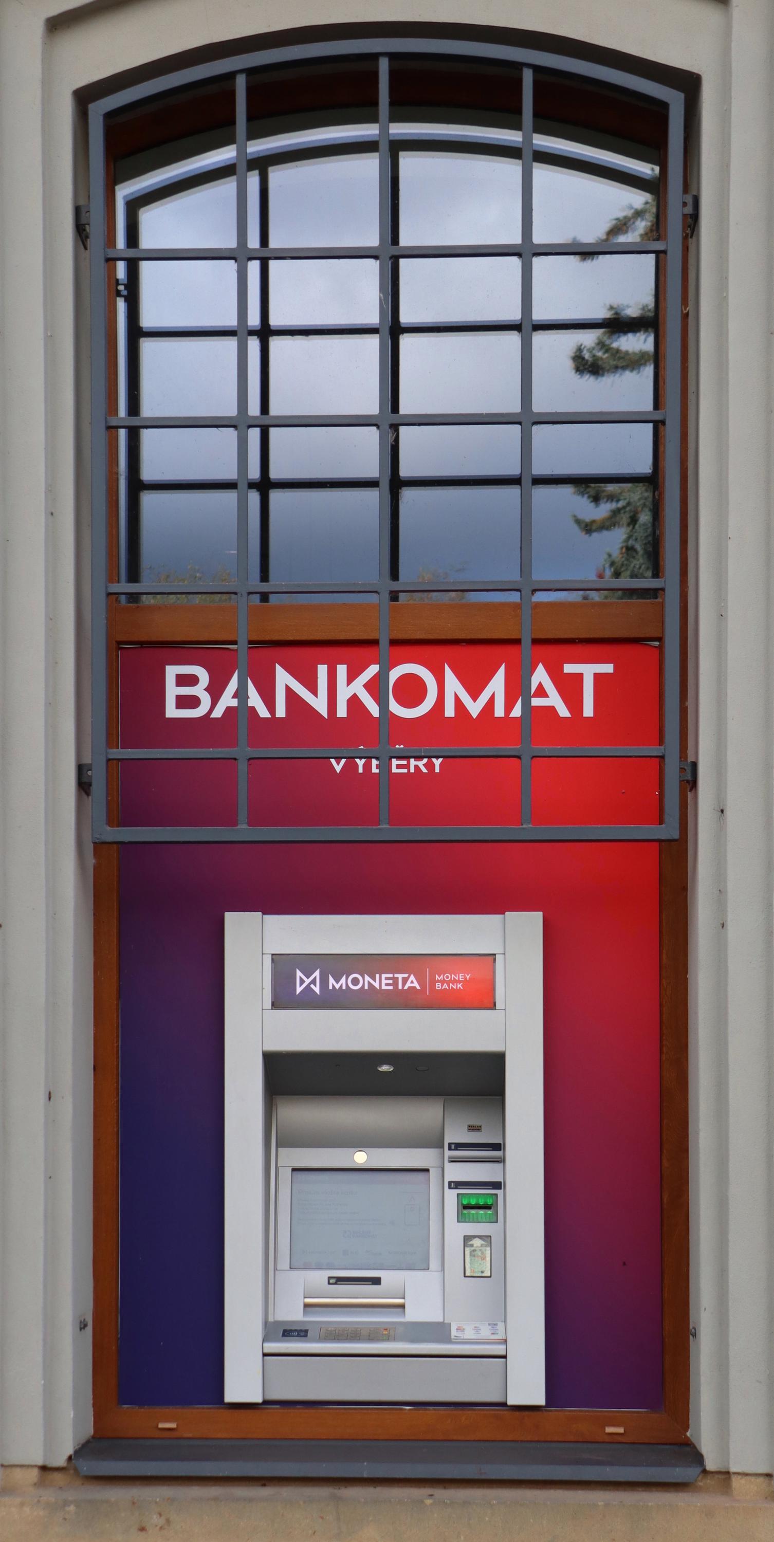 Bankomat MONETA Money Bank foto 2
