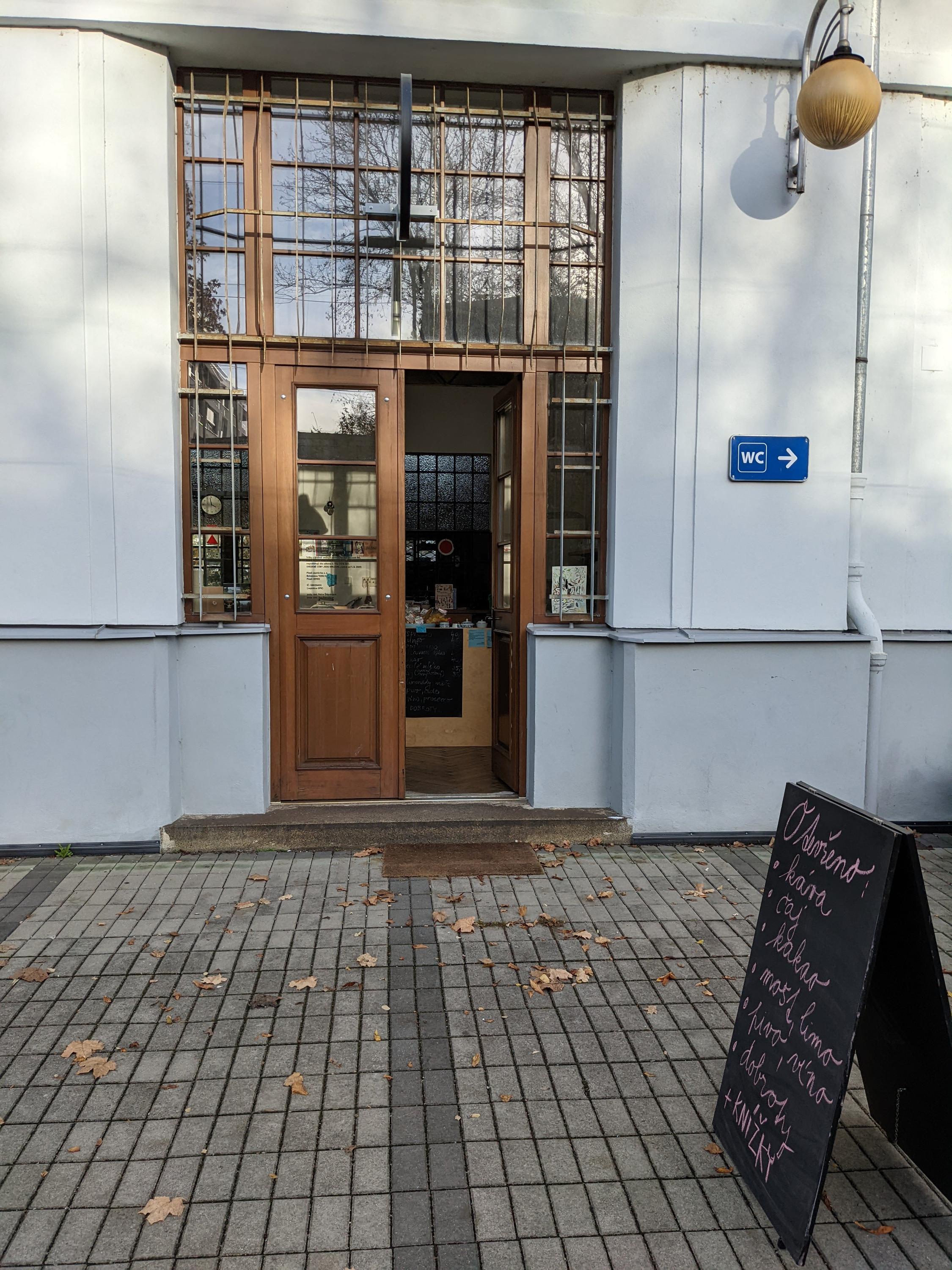 Plzeň zastávka foto 2