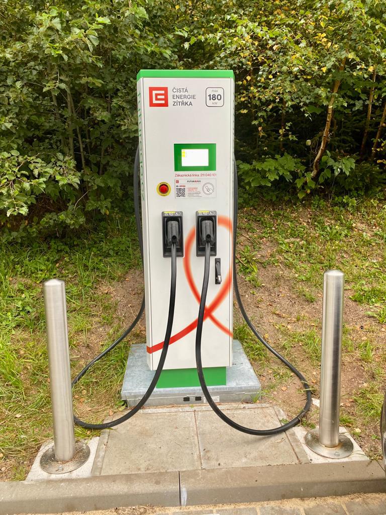 Nabíjecí stanice ČEZ foto 3