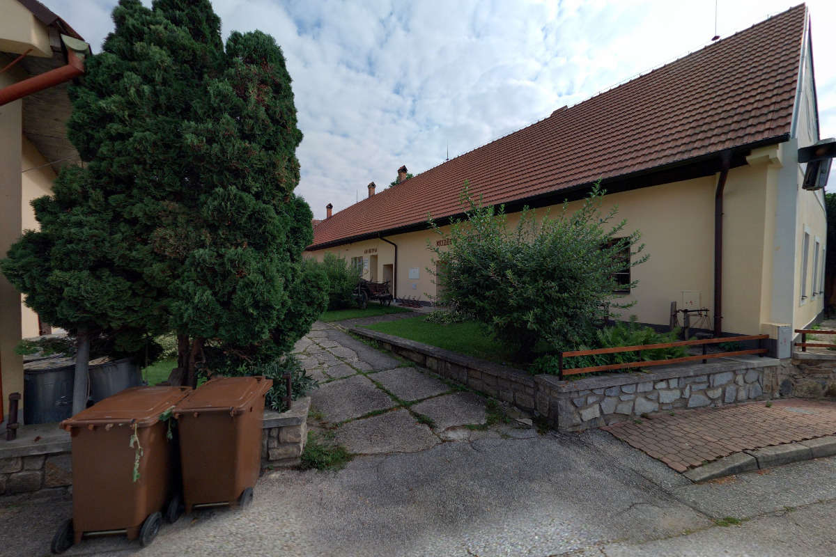 Knihovna Římov