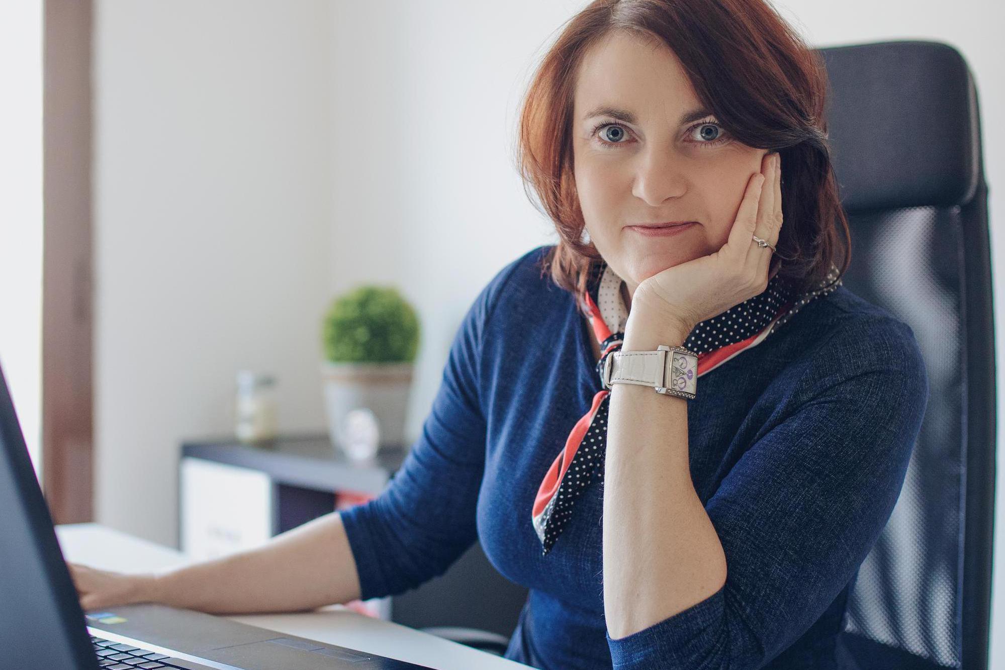 Adéla Dvořáková Realitní makléřka - QARA