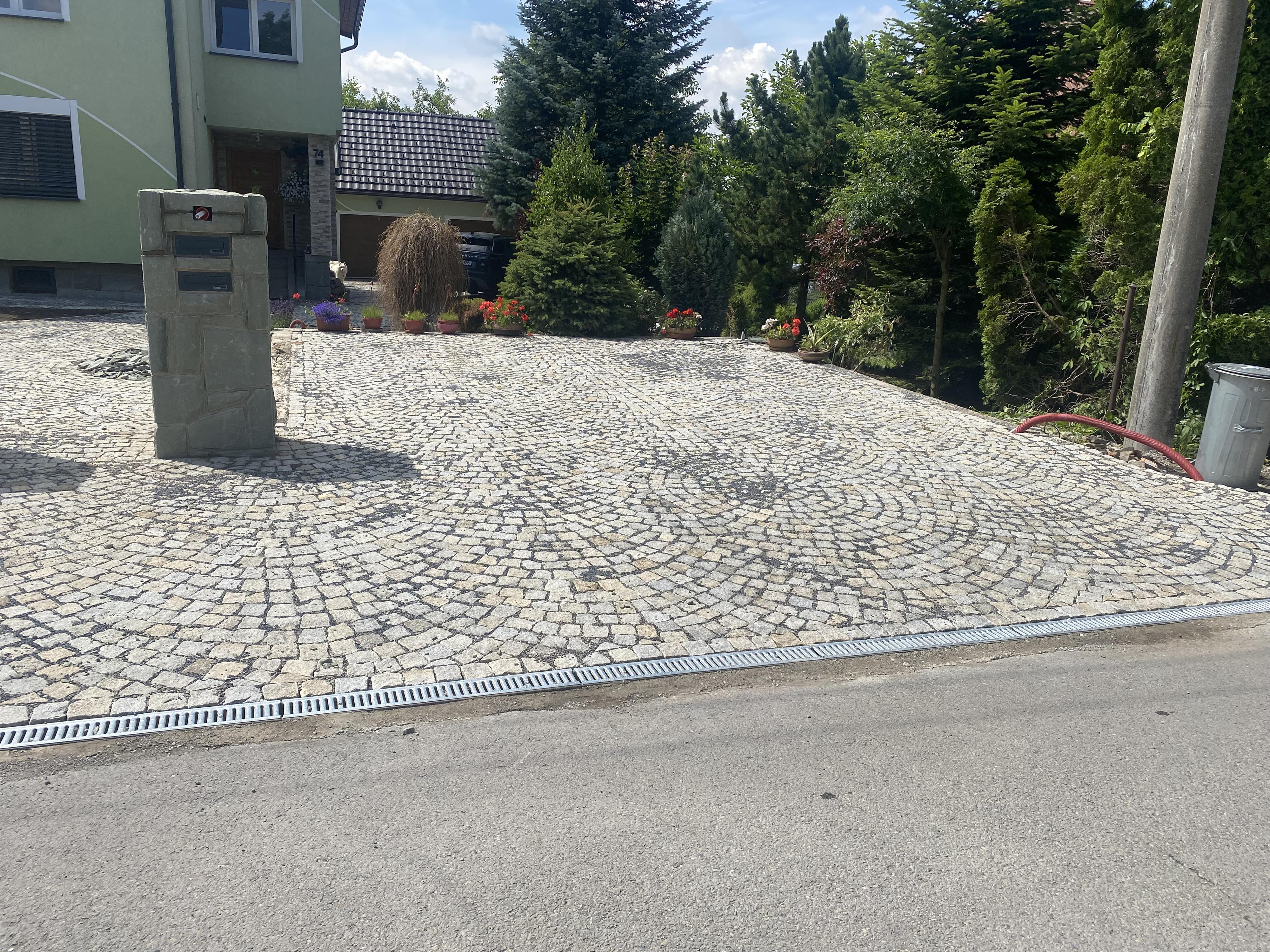 Martin Droždík - Dlaždičské práce foto 2