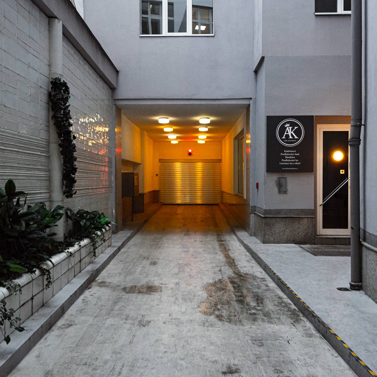 MR.PARKIT - Parking Spálená 29 foto 2