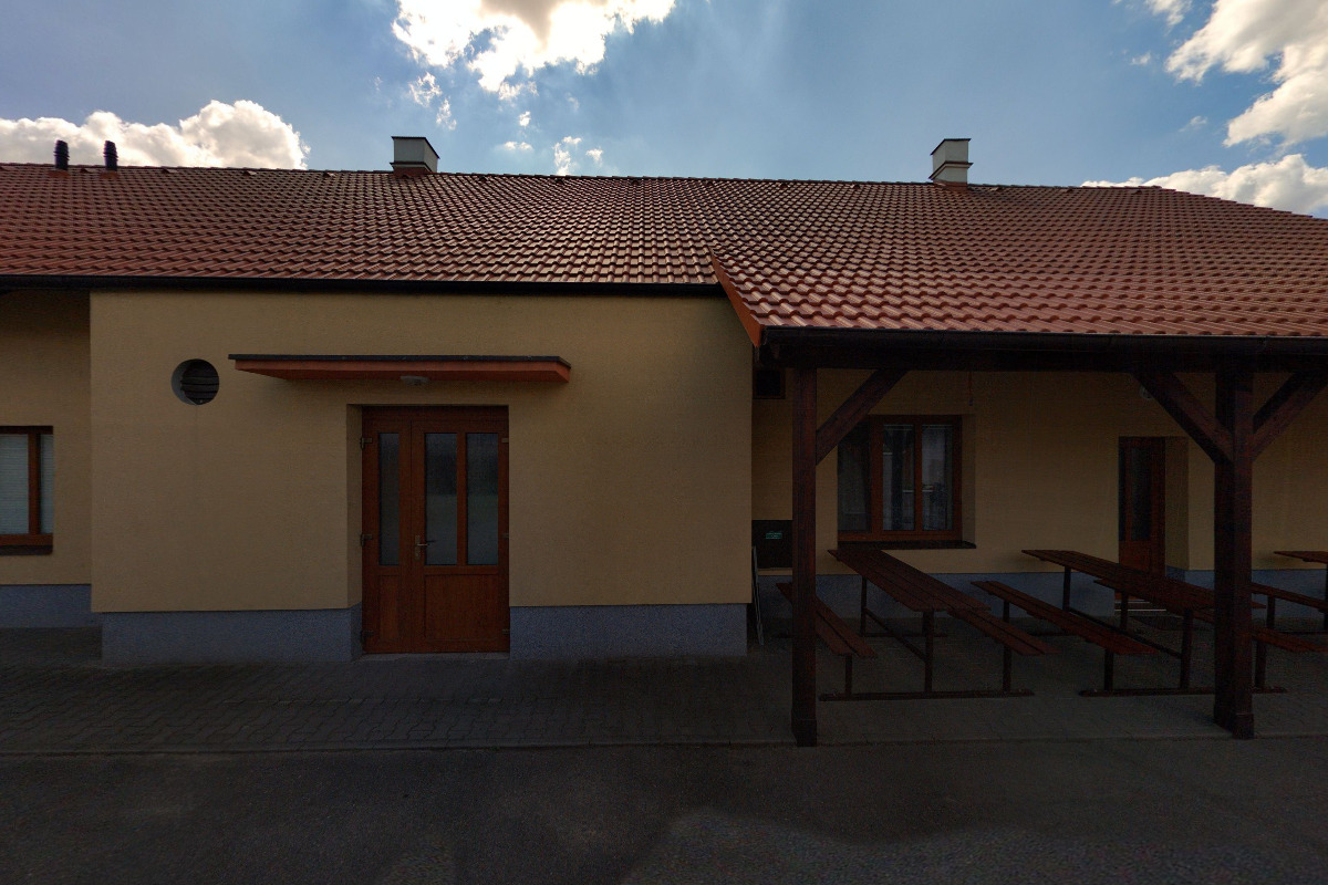 Úhřetická Lhota - obecní úřad foto 2