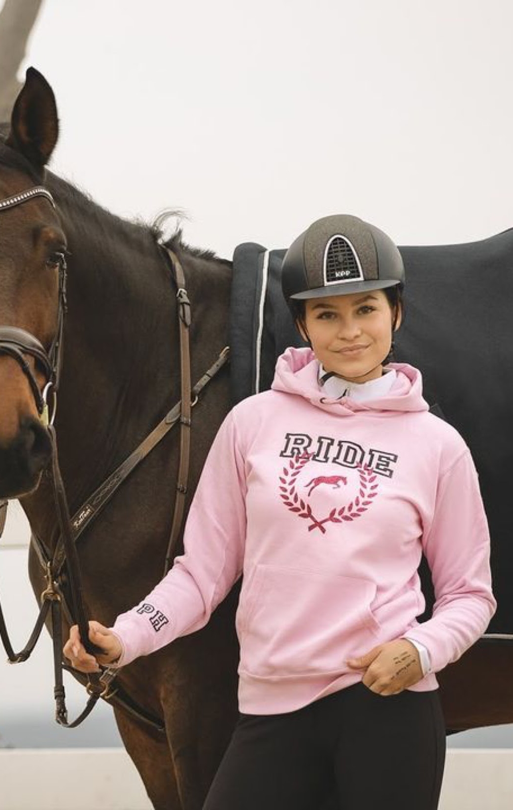 PINK HORSE foto 2