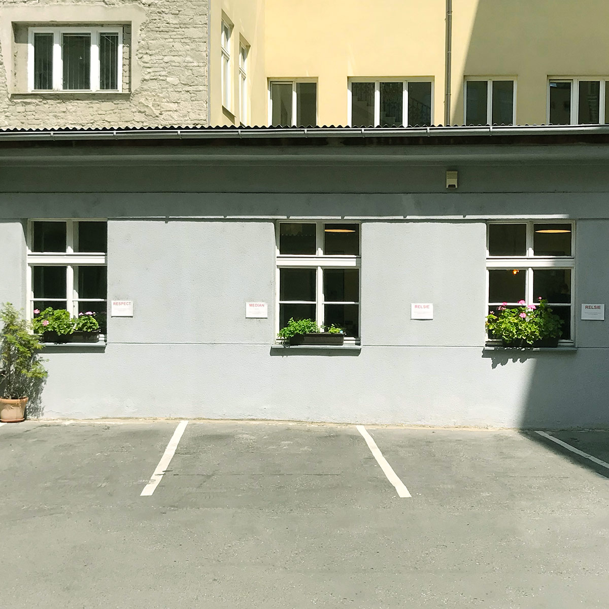 MR.PARKIT - Parking Opletalova foto 4