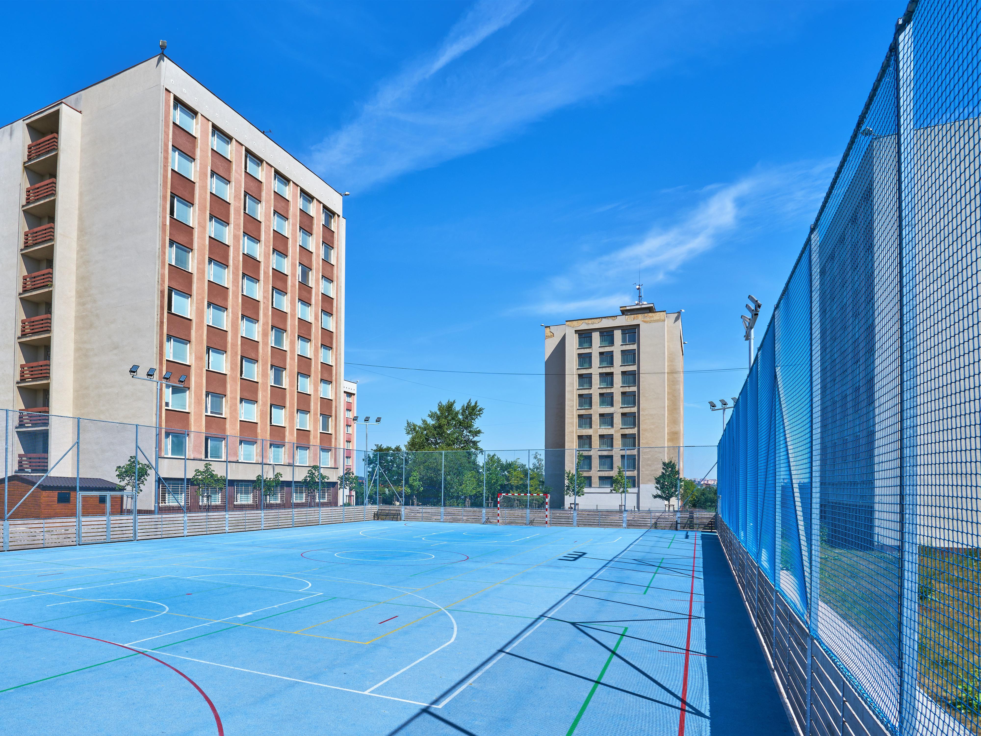 Západočeská univerzita v Plzni - VŠ kolej Borská 53