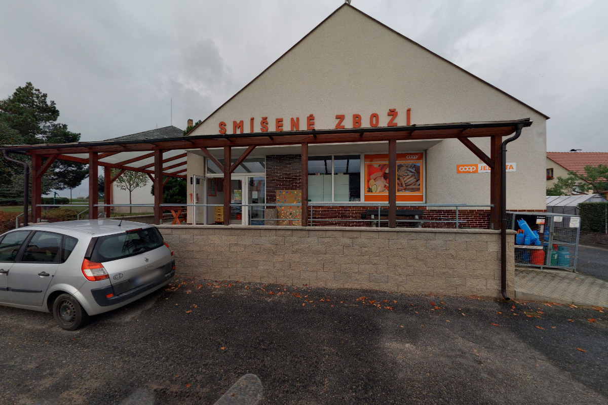 Cukrárna / Bistro / Potraviny Na návsi Hatín foto 5