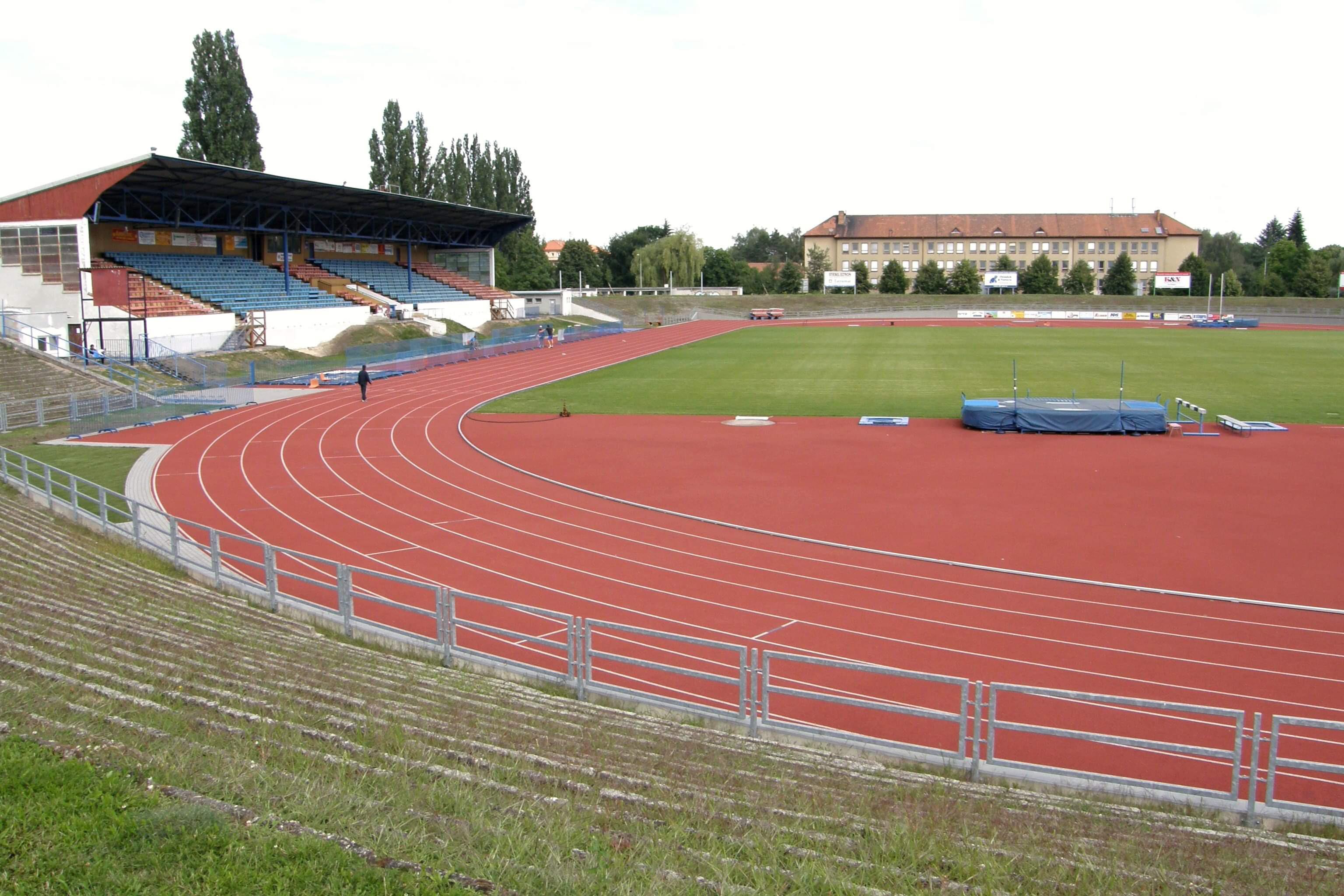 Městský atletický stadion Dukla foto 1