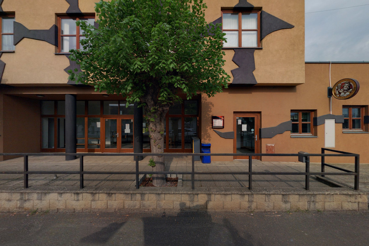 Místní knihovna v Hrobcích