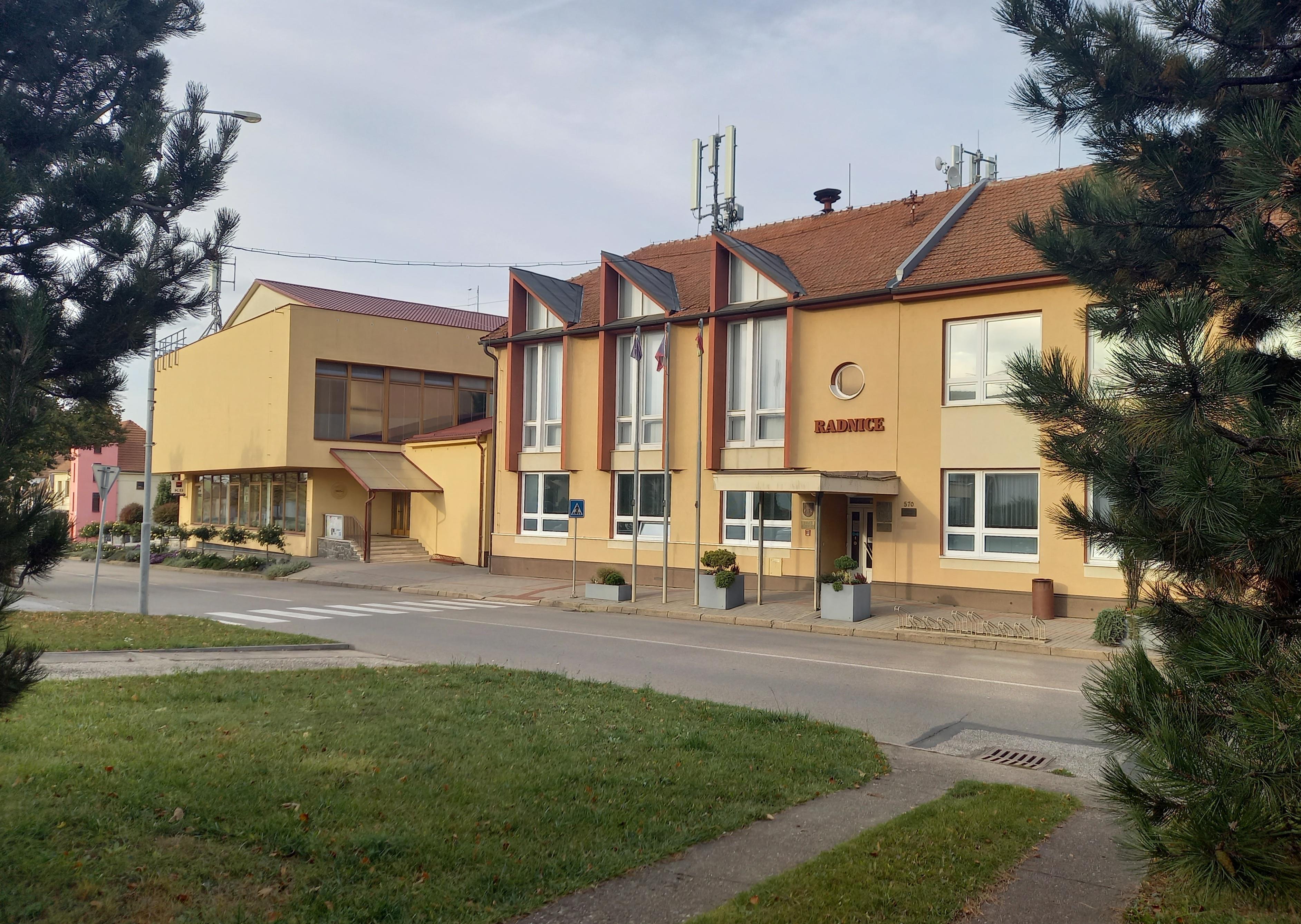 Velké Bílovice - městský úřad foto 5