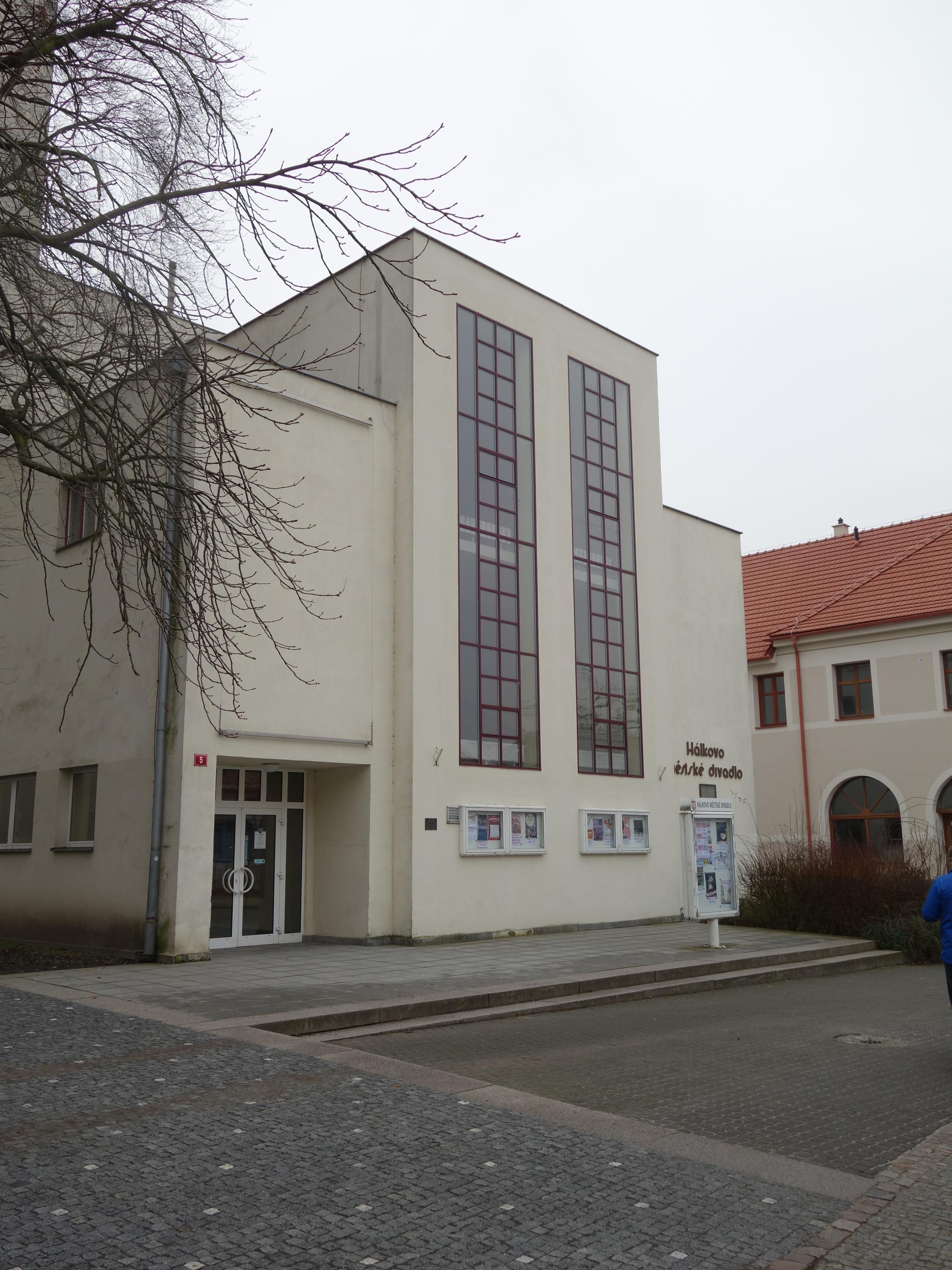 Hálkovo městské divadlo Nymburk foto 2