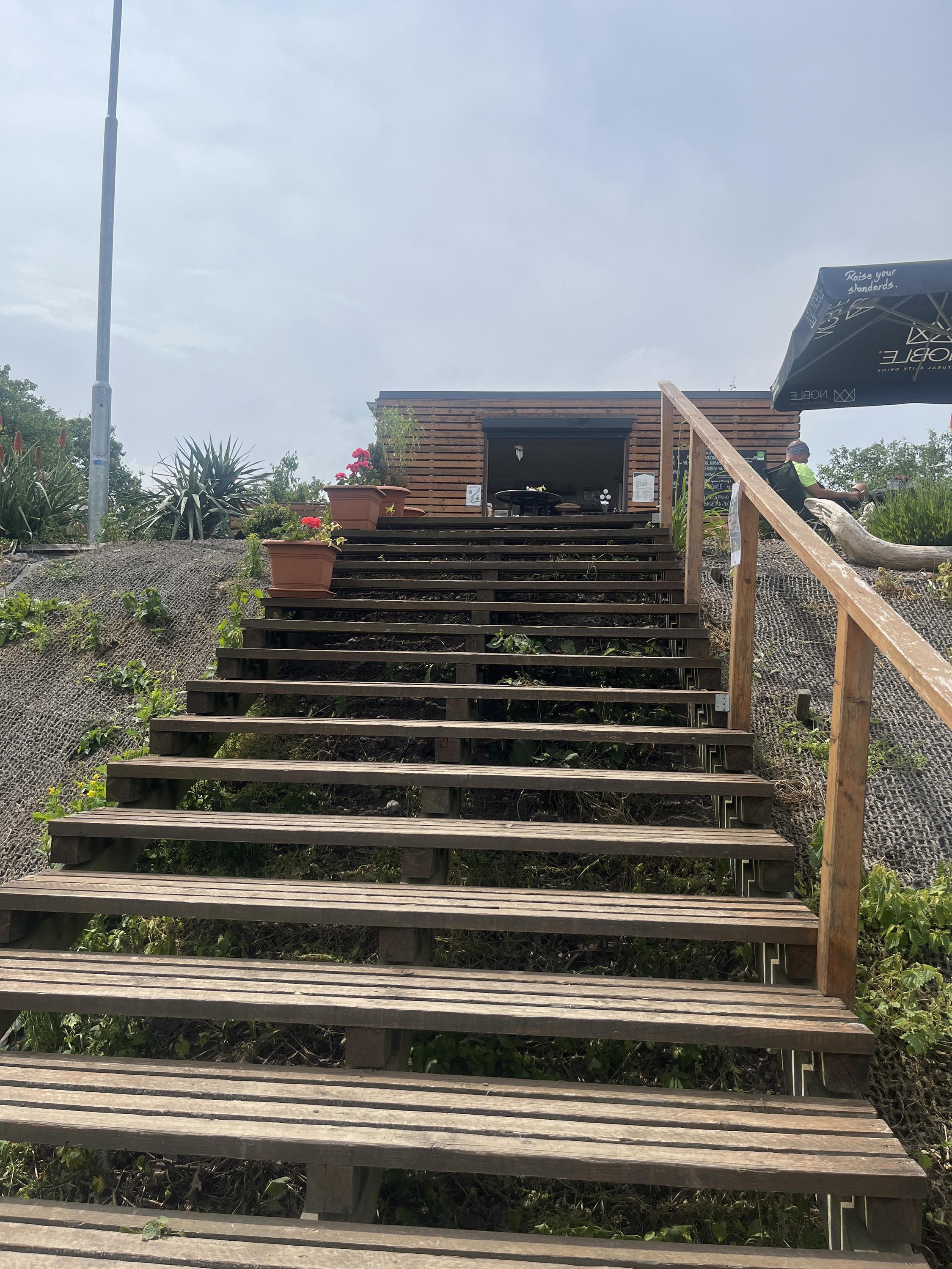 Stánek na chvilku foto 2