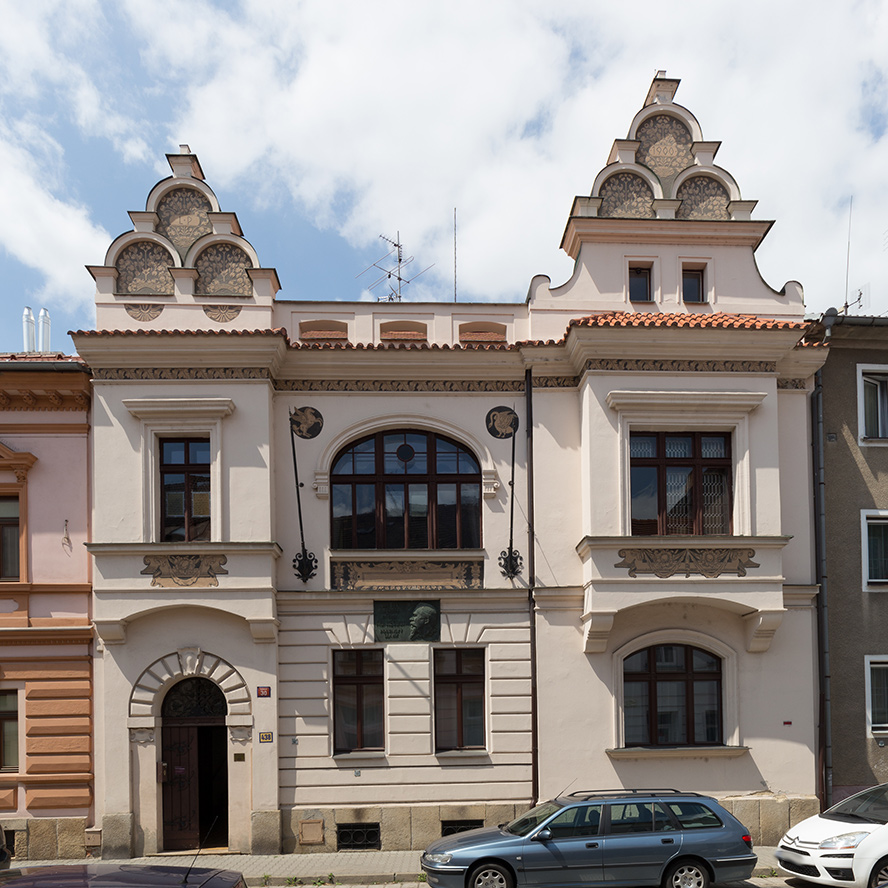 Památník Adolfa Heyduka foto 5