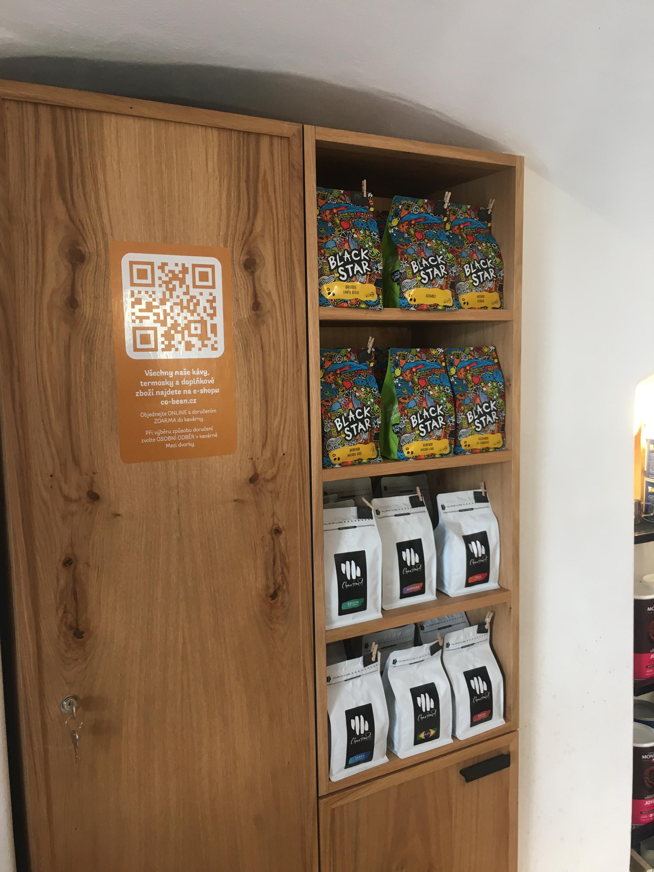 Kavárna Mezi dvorky foto 4