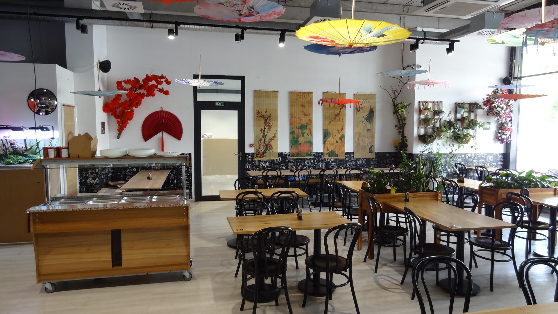 Mlsná Kavárna s Asijskou kuchyní