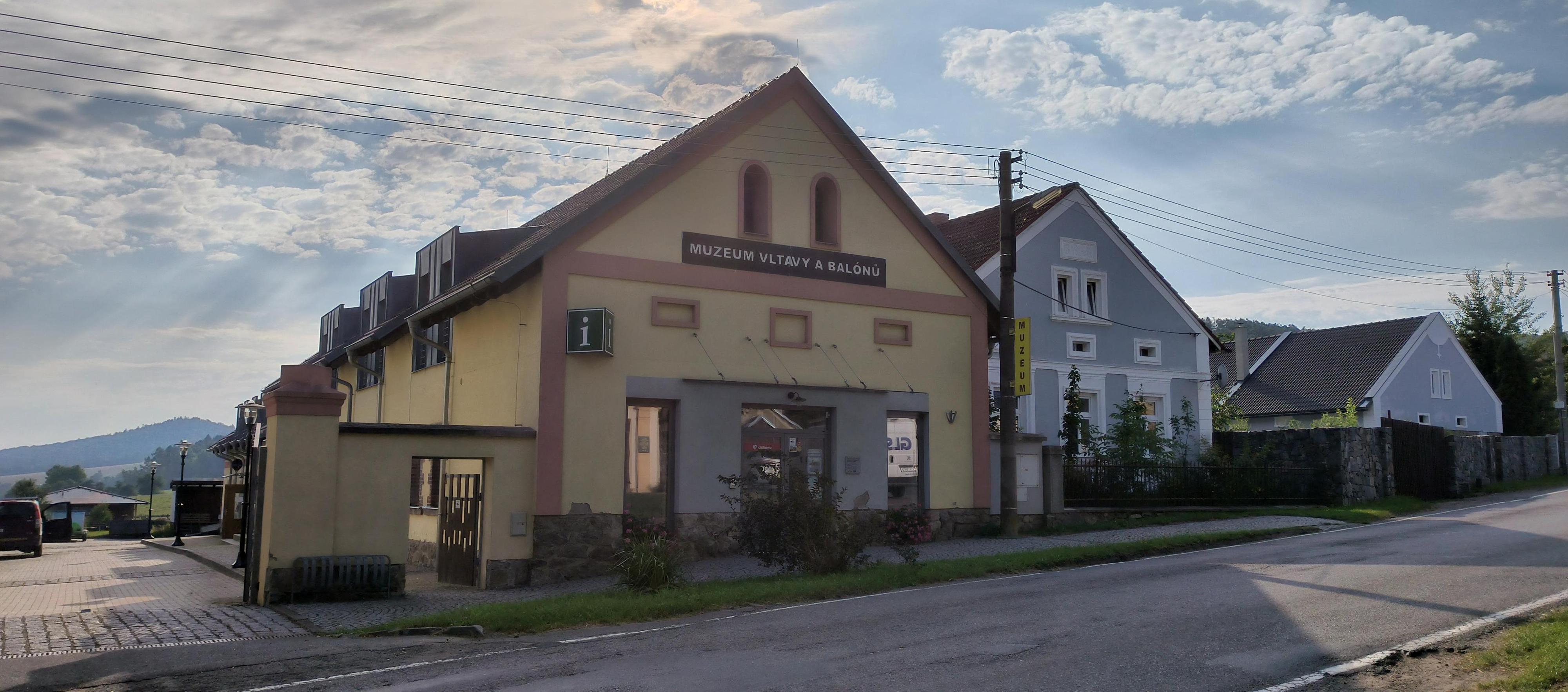 Muzeum Vltavy a Muzeum balónového létání