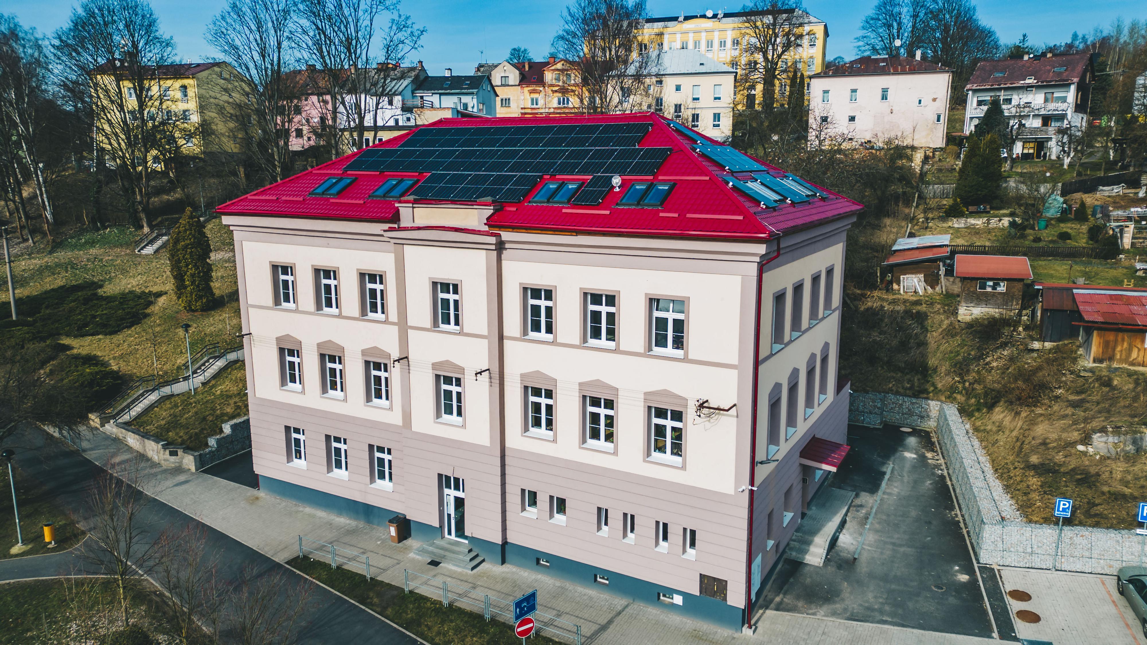 Základní škola Luby,  okres Cheb foto 3