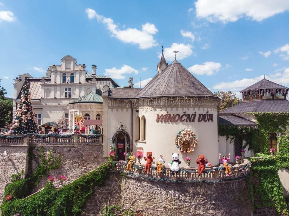 Vánoční dům a Muzeum medvídků