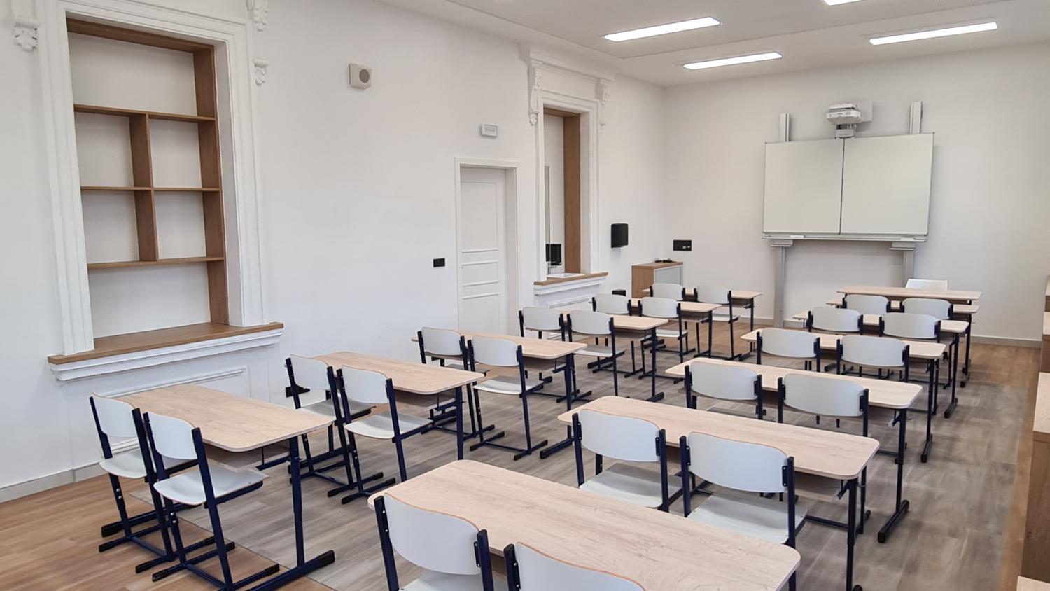 NÁBYTEK HONZA - školní nábytek foto 5