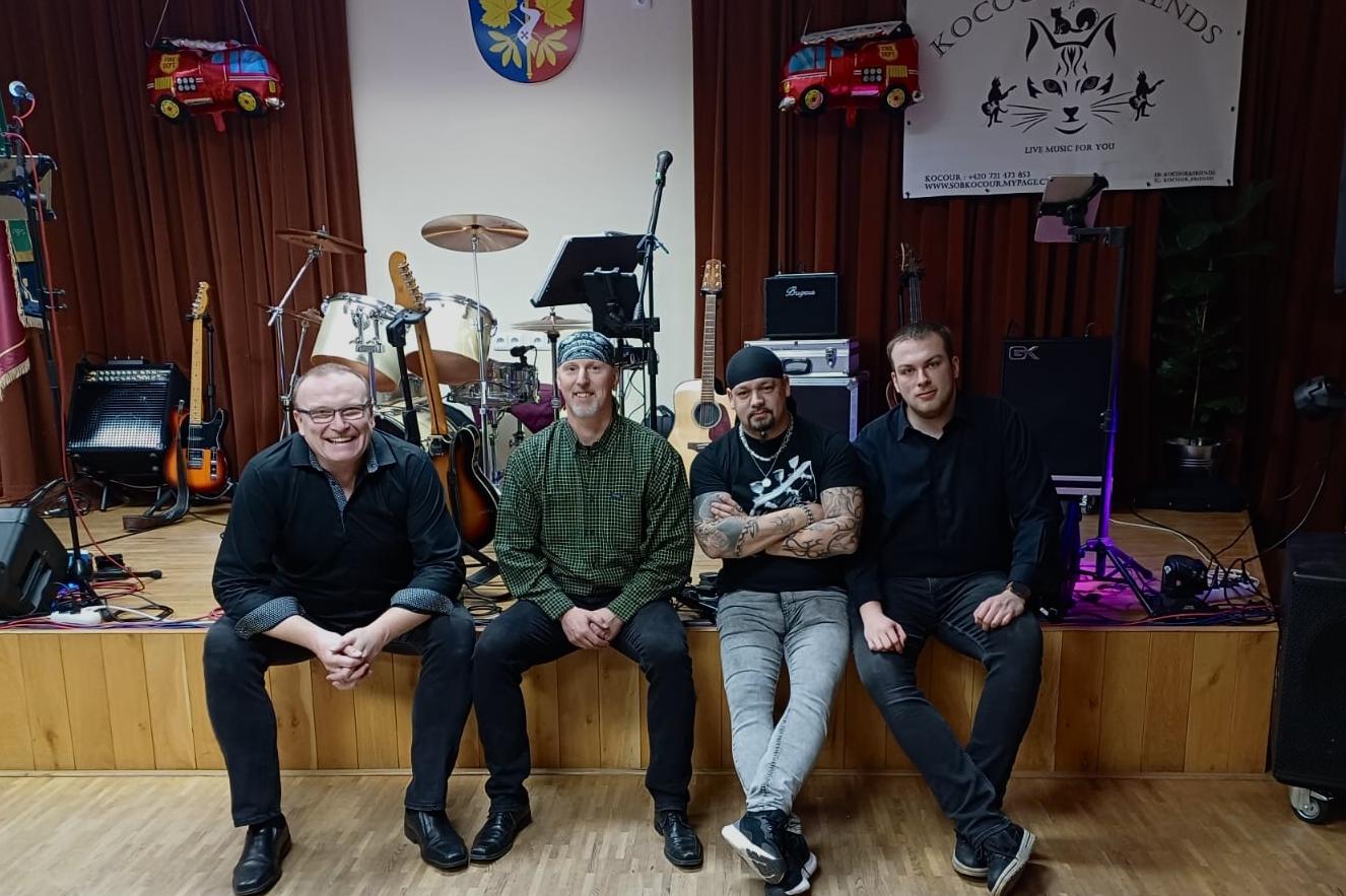KOCOUR & friends