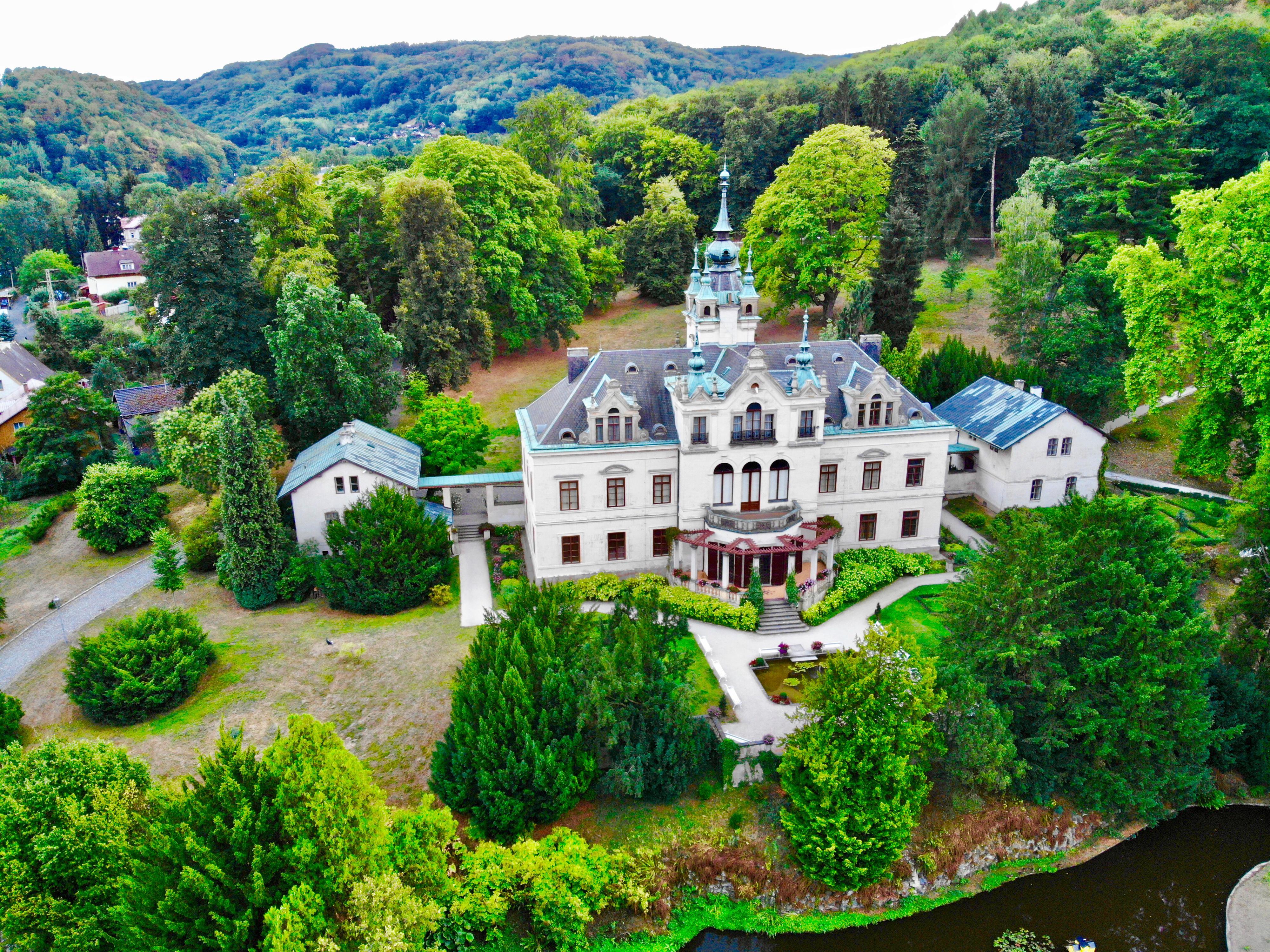 Státní zámek Velké Březno