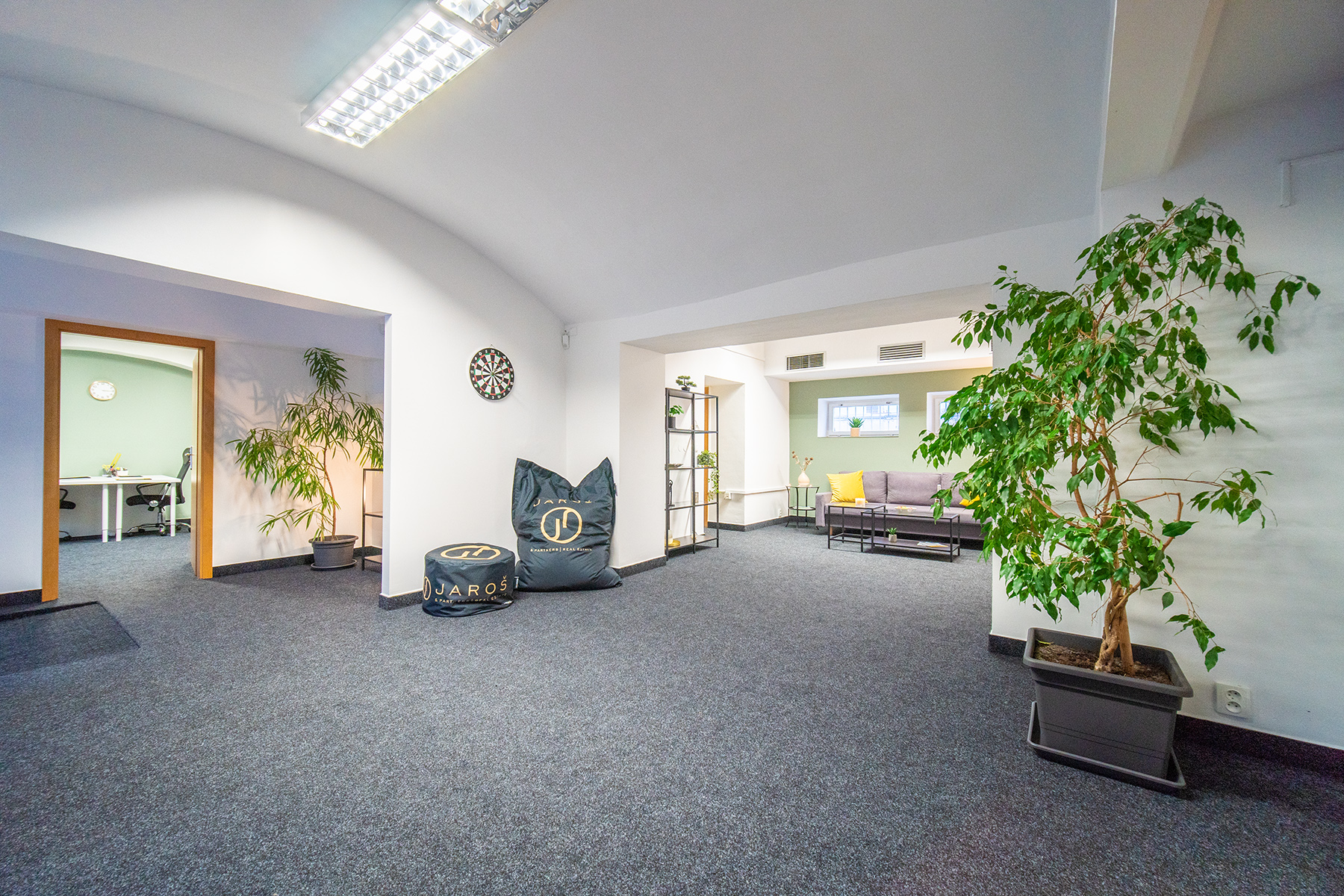 Filip Hadamczik - realitní makléř Jaroš & Partners foto 4