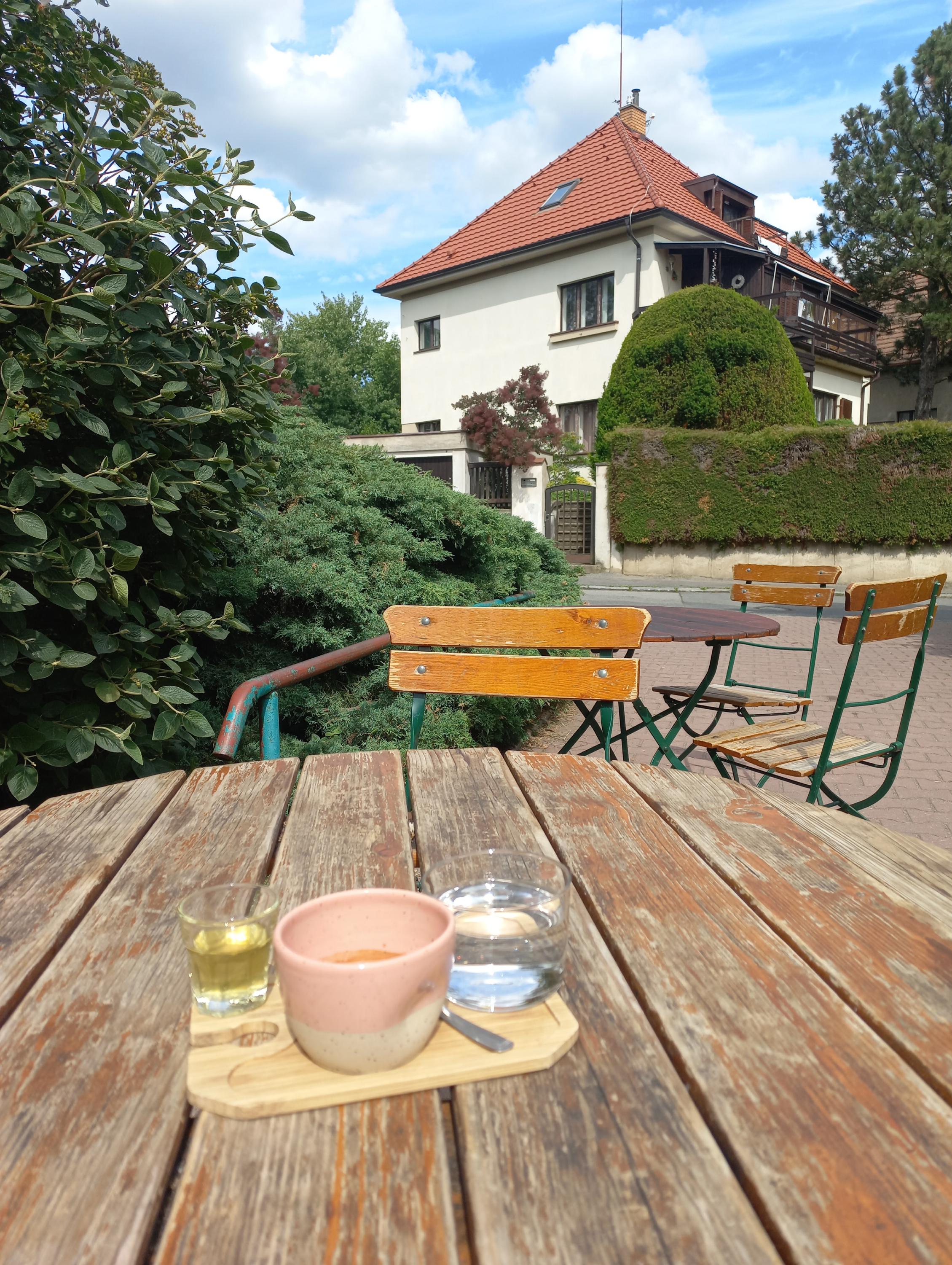 Divadelní kavárna Divadla Dobeška foto 6