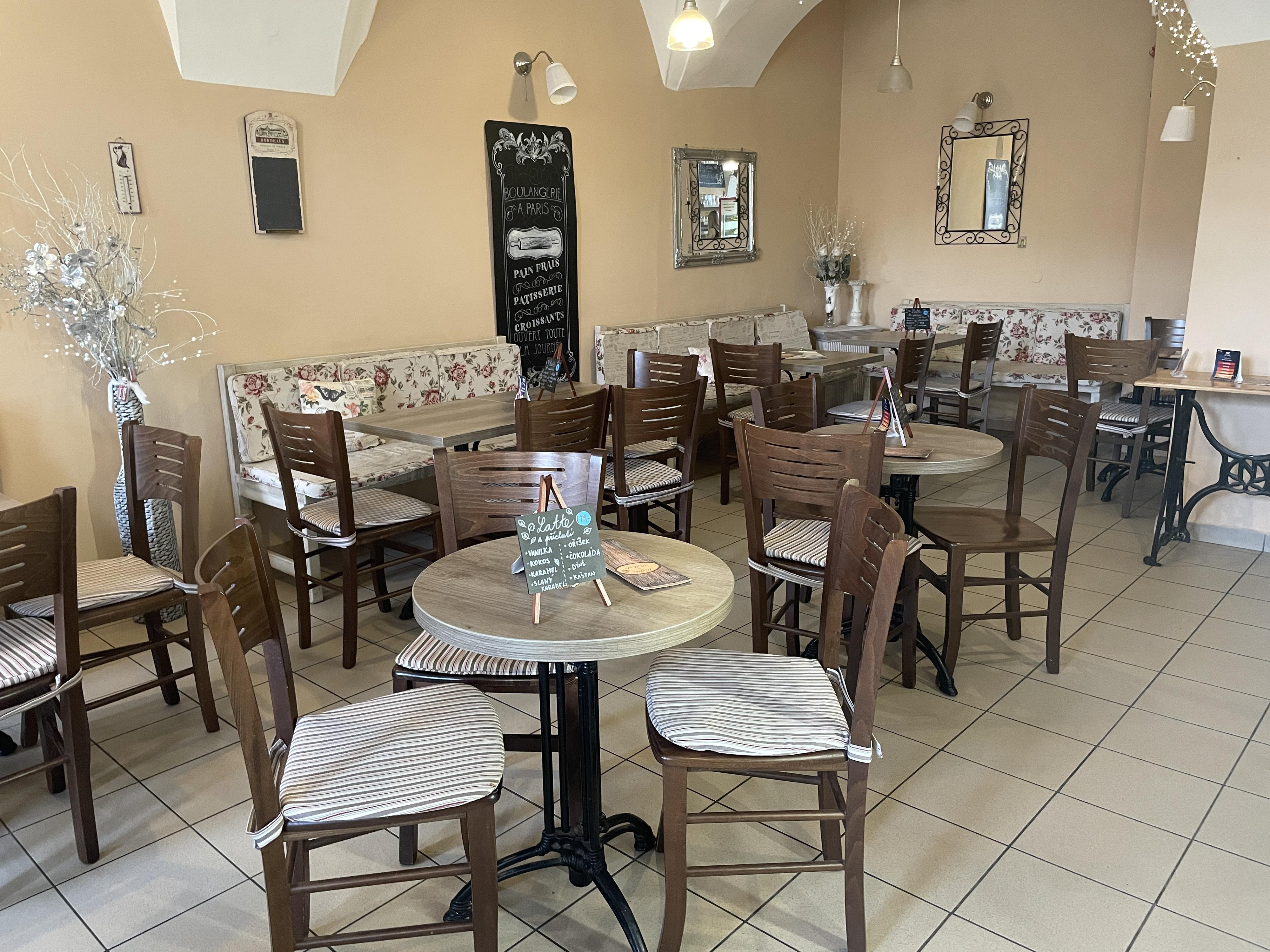 Kafíčko v Podloubí foto 3