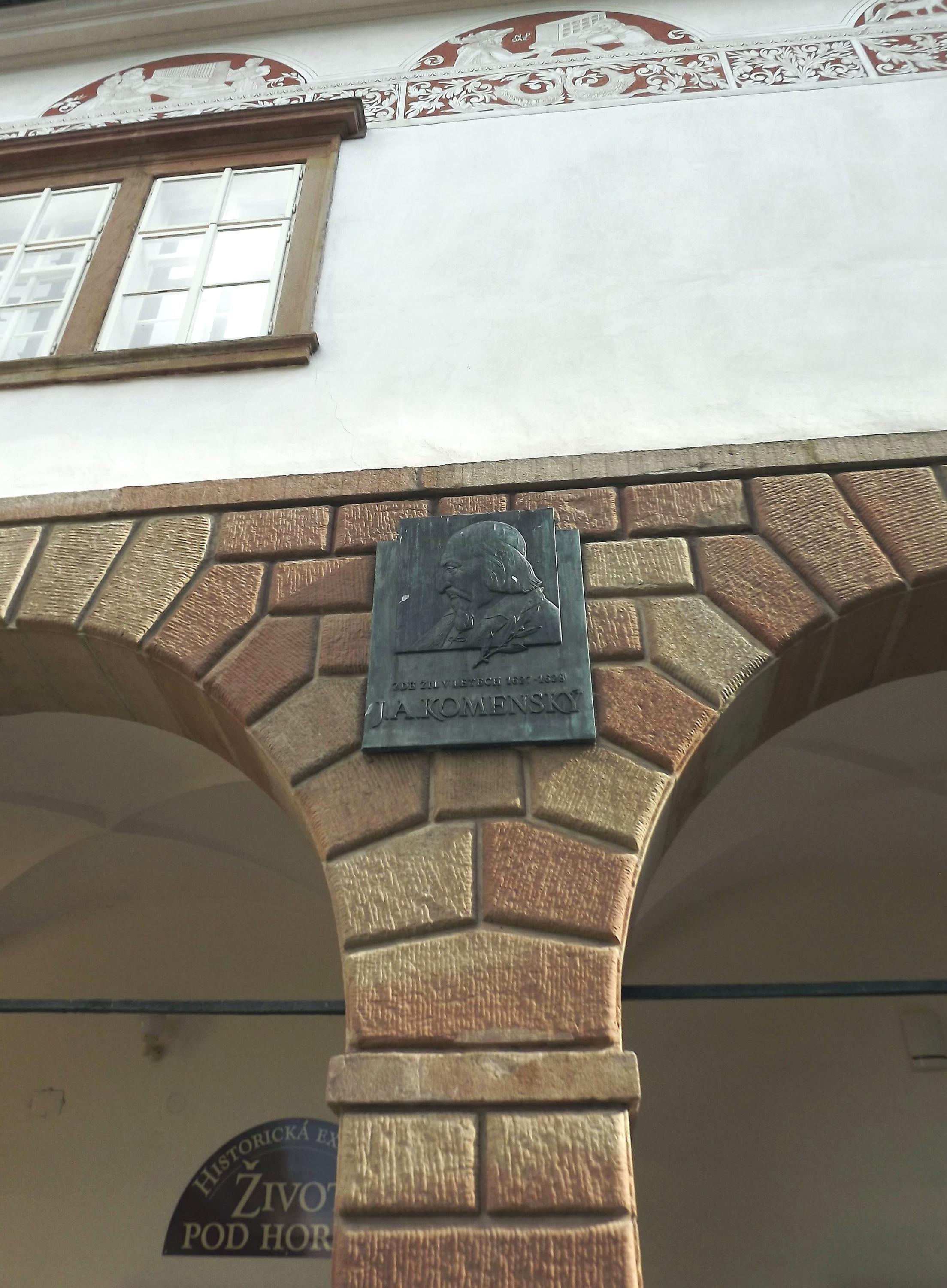 Památník Jana Amose Komenského foto 2