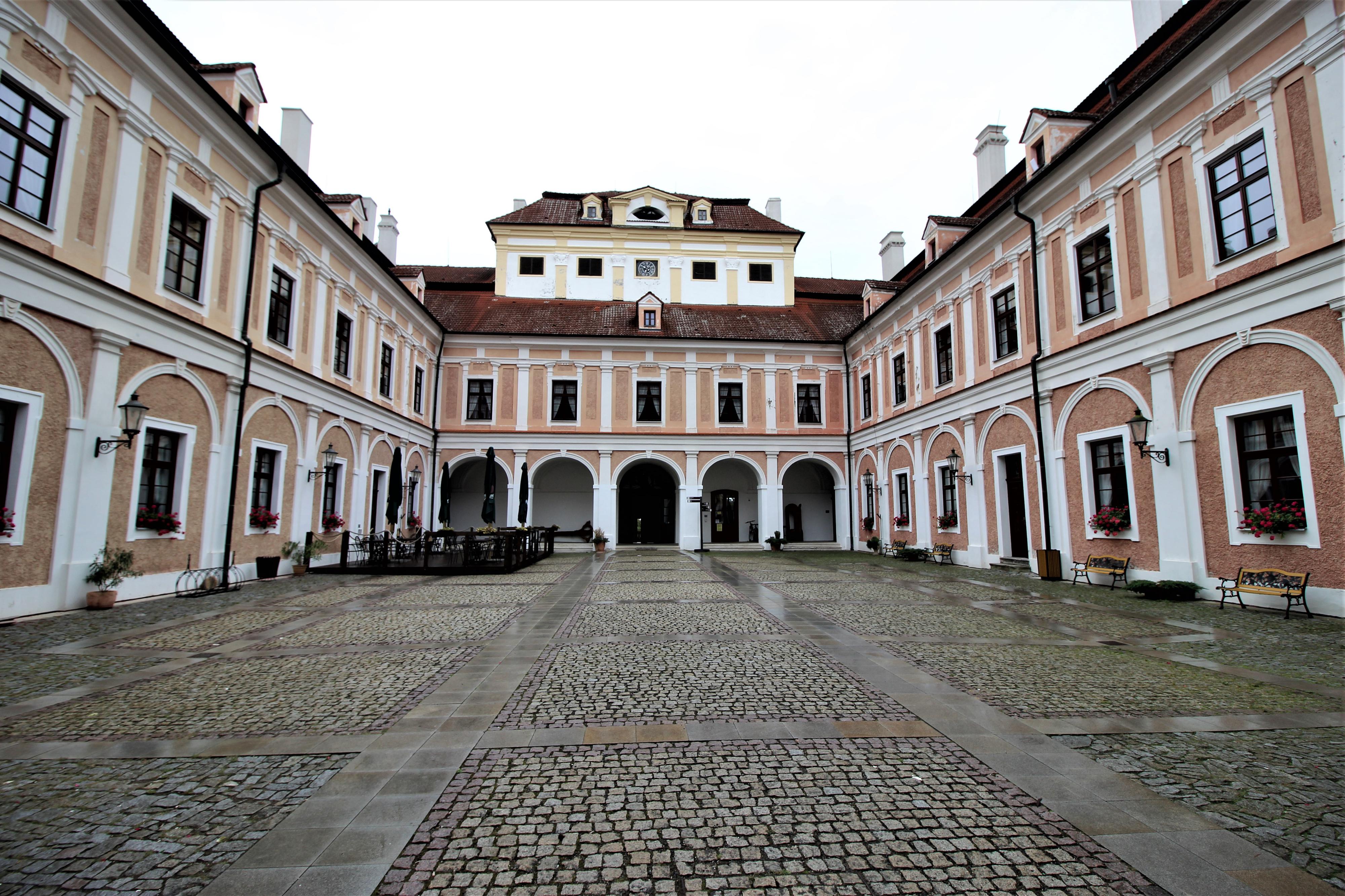 Zámek Červený Hrádek foto 6