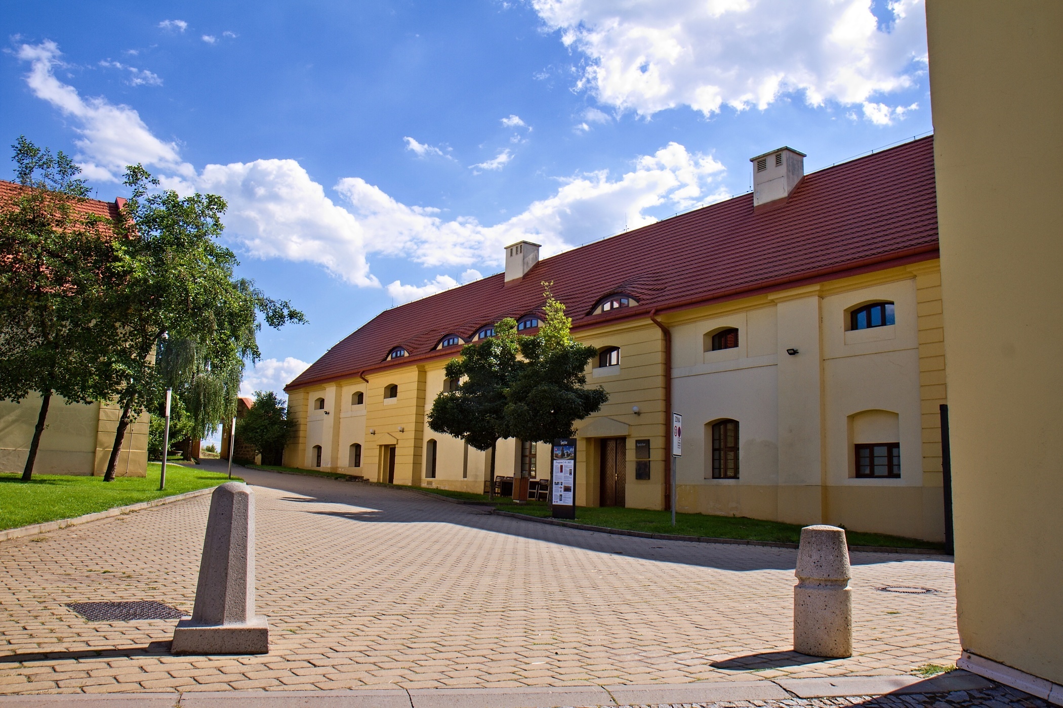 Zámecký areál Ctěnice – Muzeum Prahy