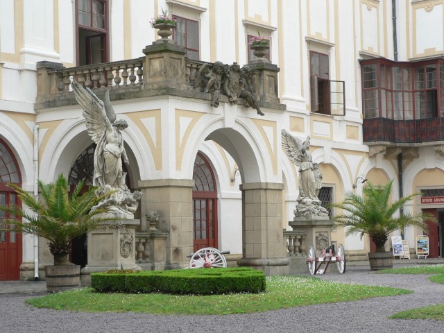 Arcibiskupský zámek a zahrady Kroměříž foto 3