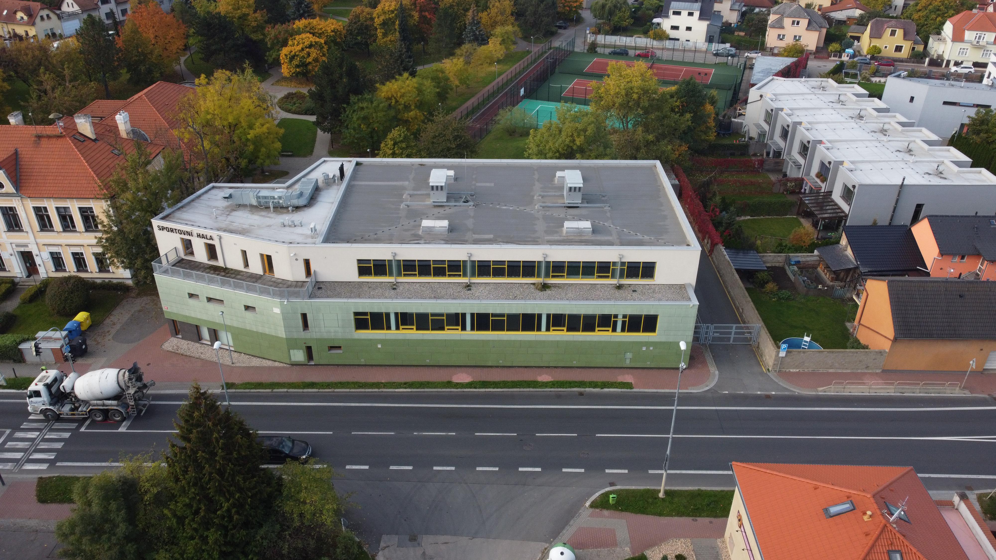 Víceúčelová sportovní hala Dolní Měcholupy