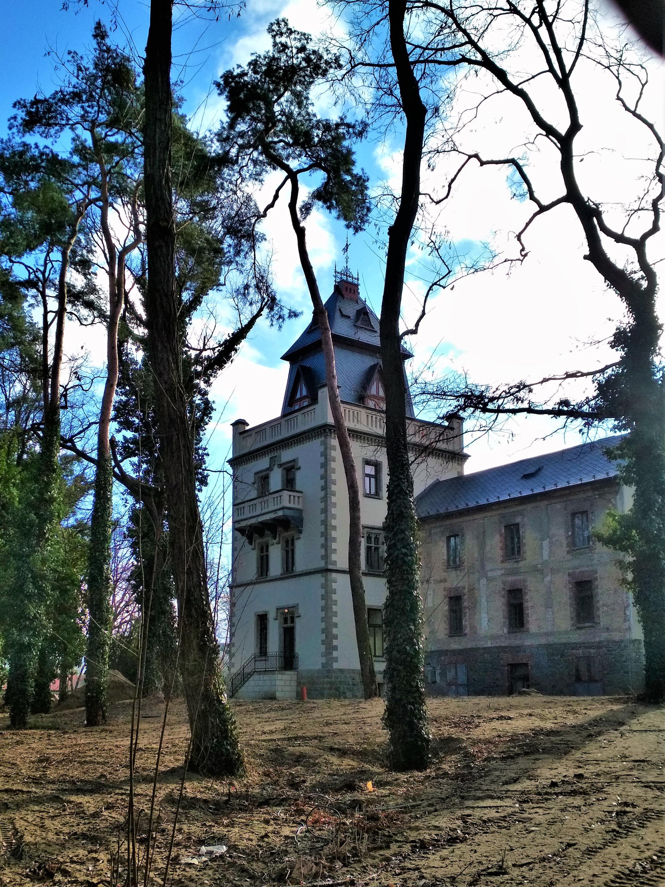 Zámeček Pardubice - Larischova vila