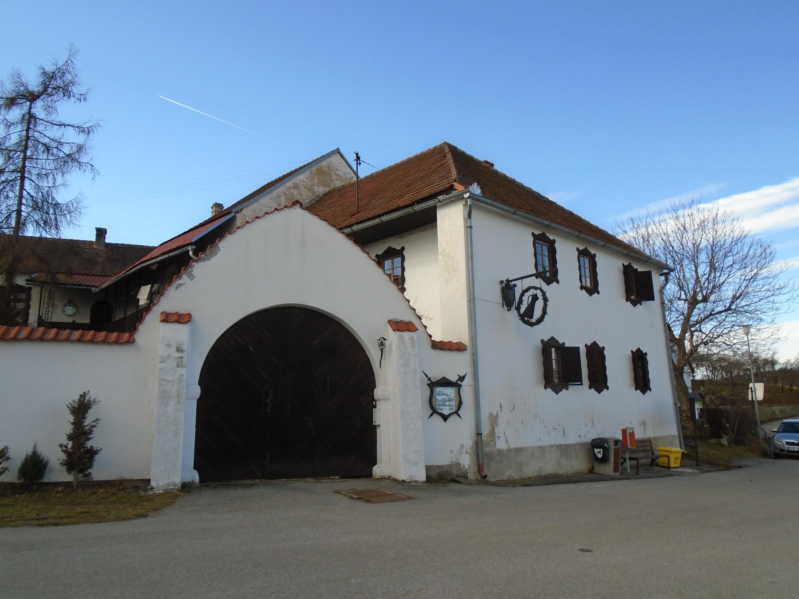 Dobčická tvrz 1945 foto 3