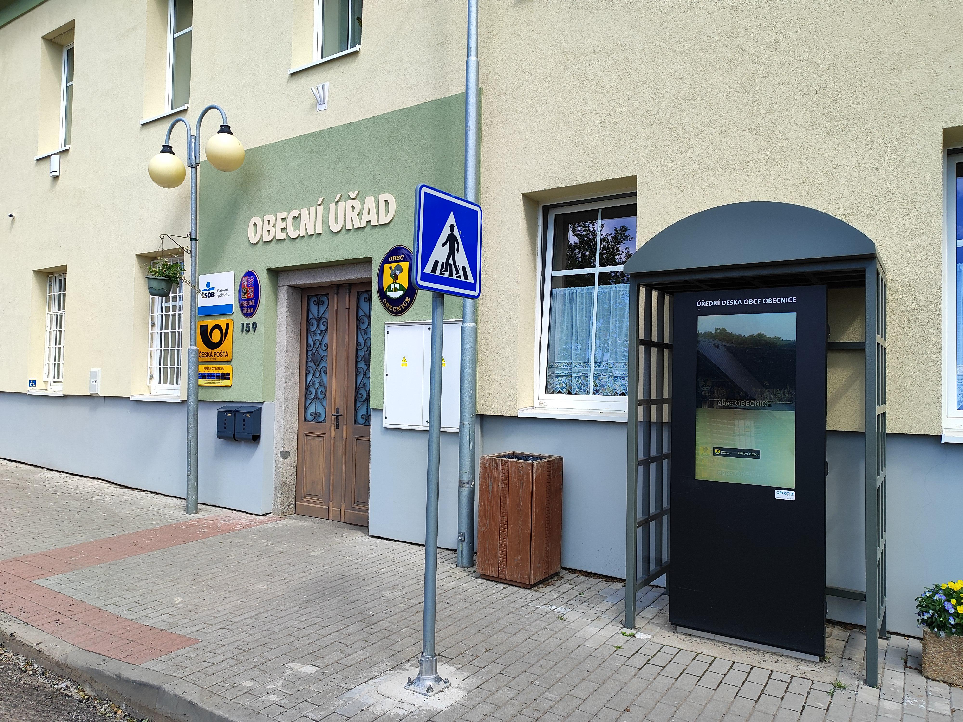 Obecnice - obecní úřad foto 2