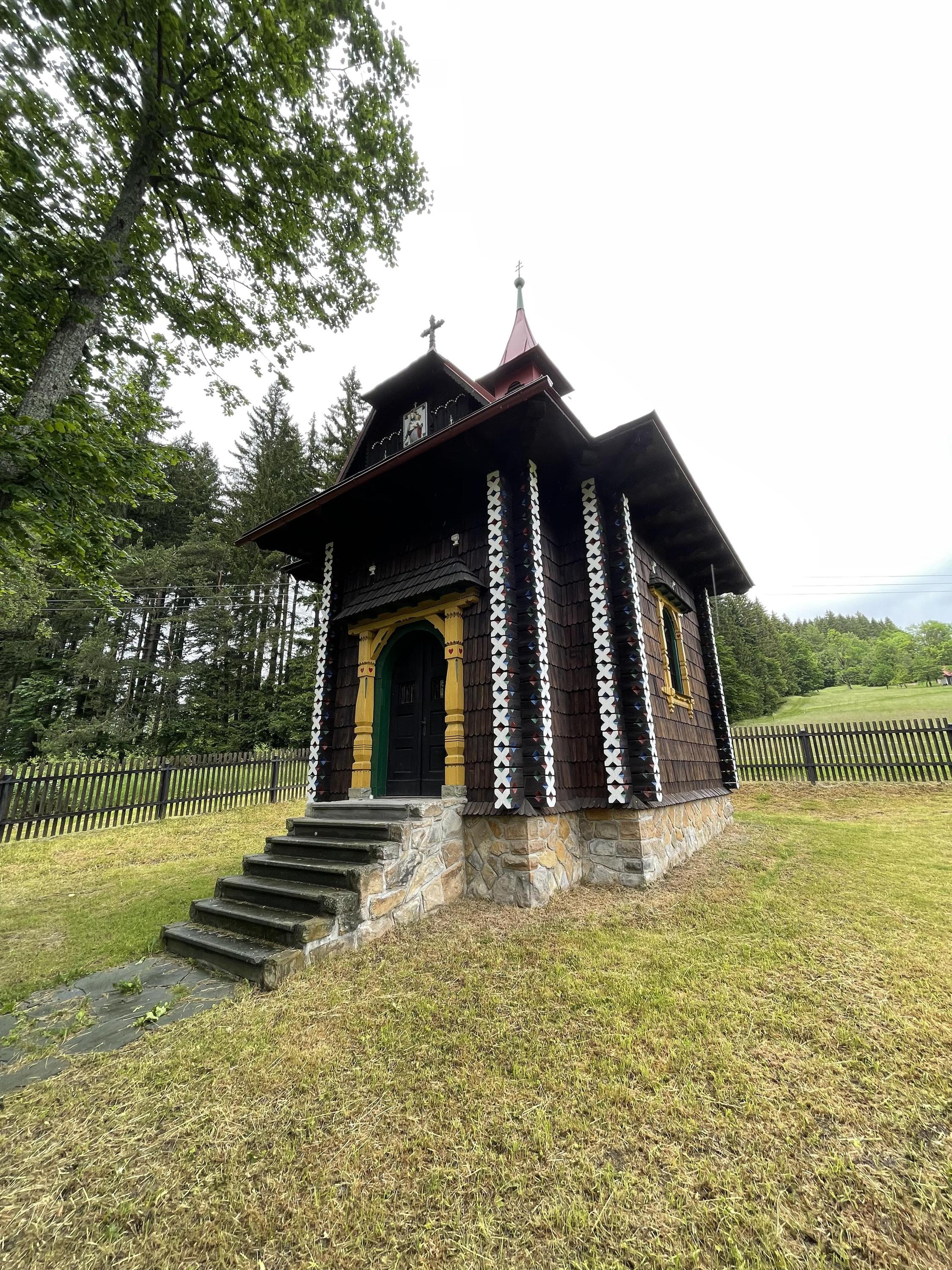Kostel sv. Cyrila a Metoděje foto 2