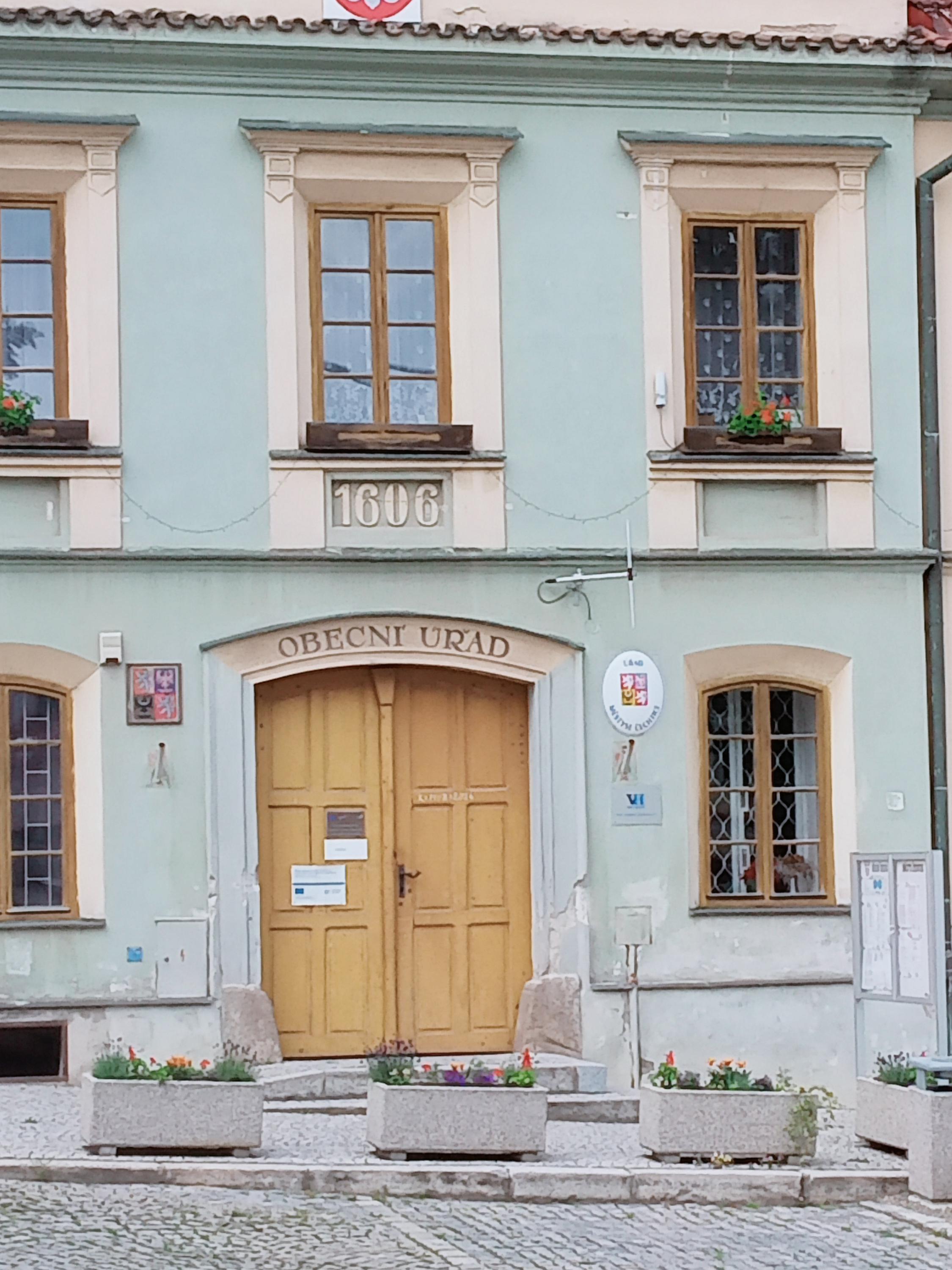 Čechtice - úřad městyse foto 3