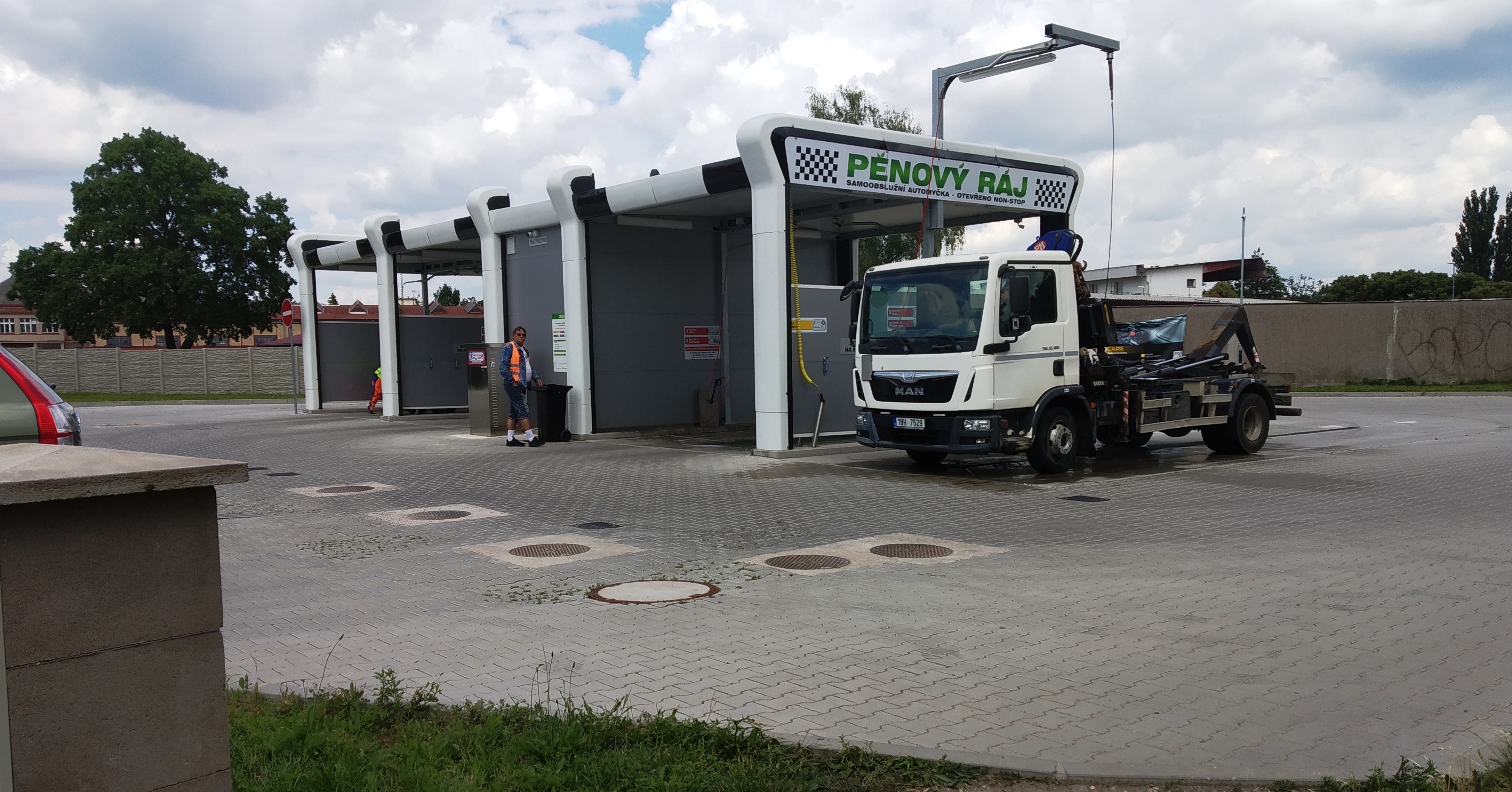 Pěnový ráj - Samoobslužná automyčka