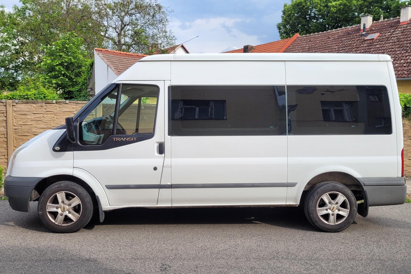 Autopůjčovna Leoš Špaček